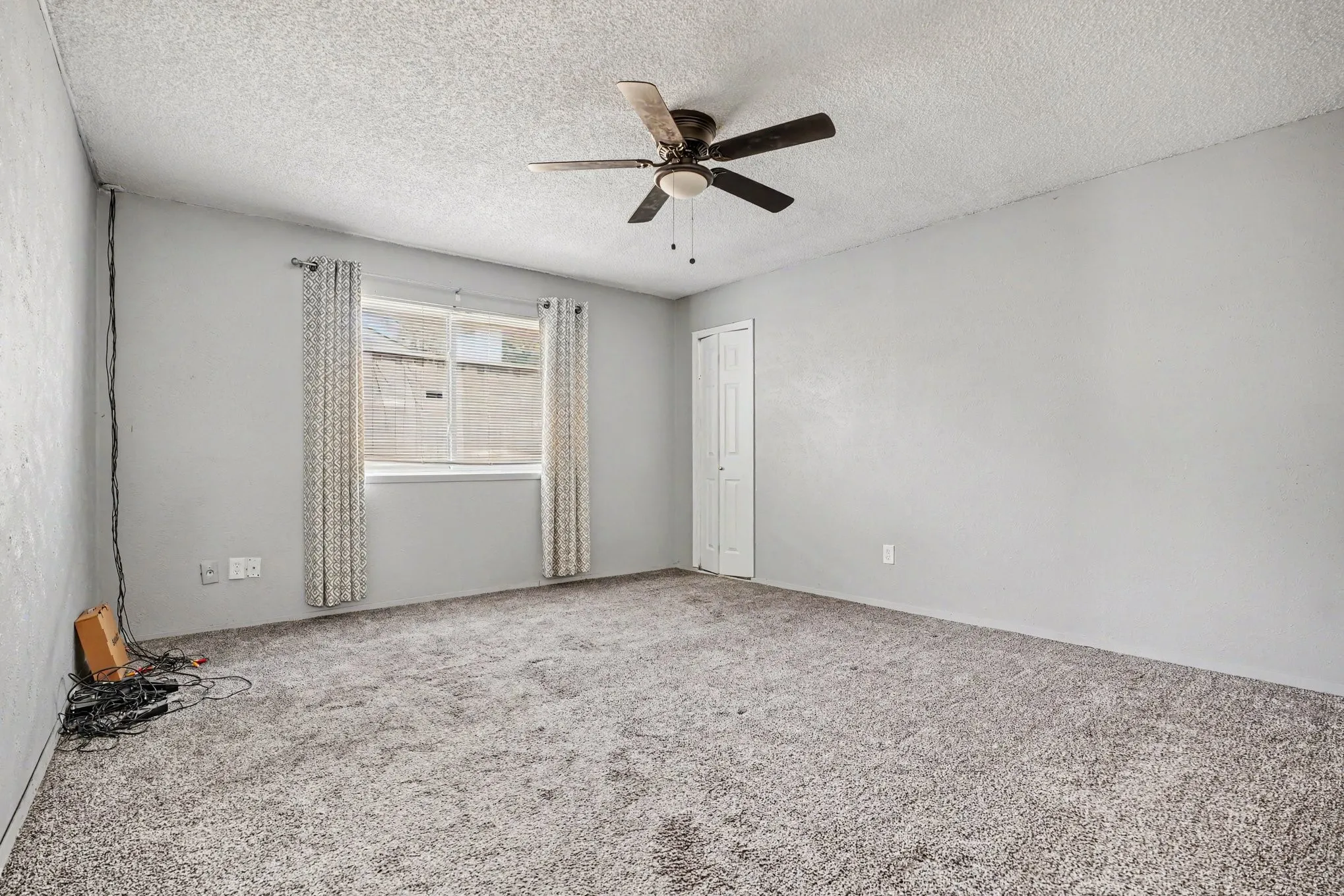 Single Family Residence For Sale in Dallas County , 711 Valley Hill Road, Duncanville, Texas 75137, 4 Bedroom, 2 Bathroom, Garage spaces, 1,988 Sqft, built in 1979, mls#21375699, Real Estate Agent in Duncanville, Homes For Sale in Dallas county, Homes For Sale in Duncanville, Realtor in Duncanville Texas, Real Estate Brokerage Independent Realty Texas, Luminita Cordes Realtor