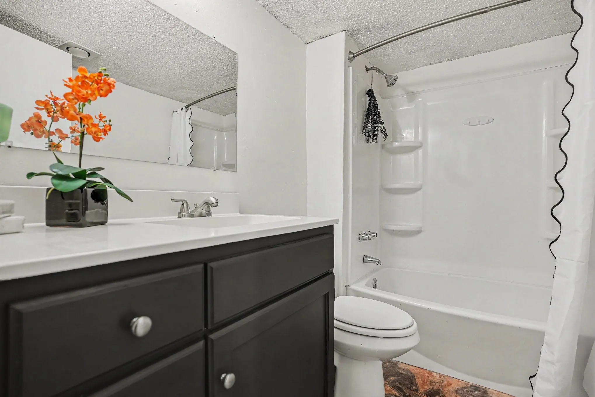 Secondary bathroom