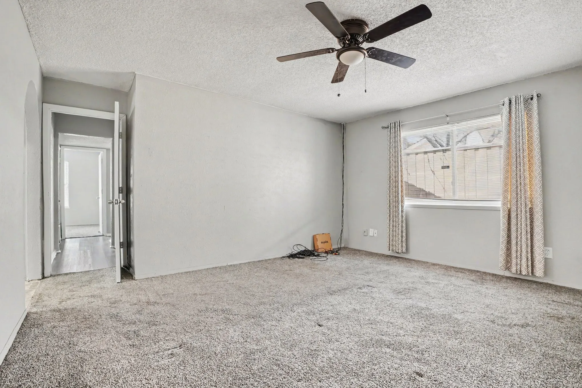Single Family Residence For Sale in Dallas County , 711 Valley Hill Road, Duncanville, Texas 75137, 4 Bedroom, 2 Bathroom, Garage spaces, 1,988 Sqft, built in 1979, mls#21375699, Real Estate Agent in Duncanville, Homes For Sale in Dallas county, Homes For Sale in Duncanville, Realtor in Duncanville Texas, Real Estate Brokerage Independent Realty Texas, Luminita Cordes Realtor