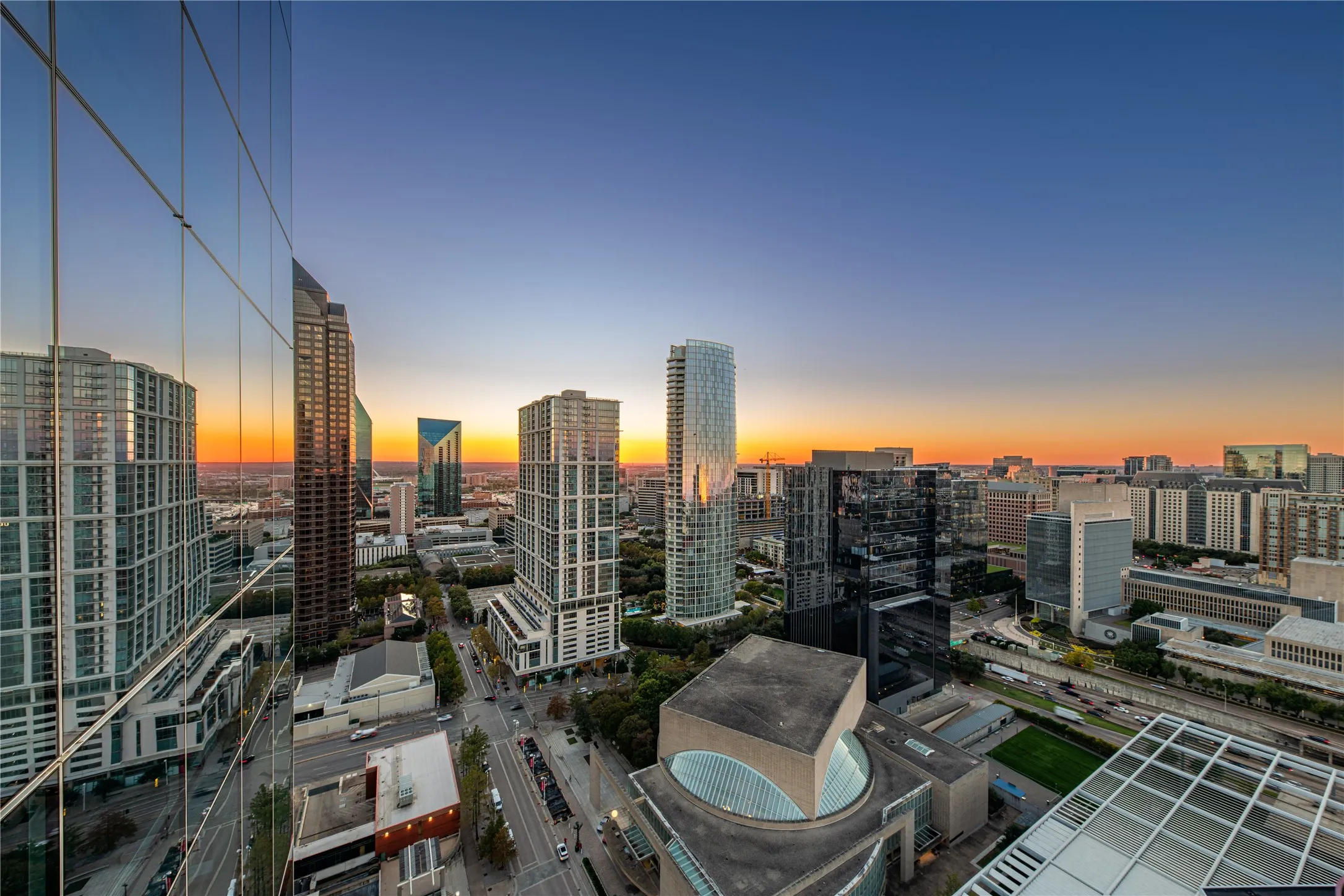 Condominium For Sale in Dallas County , 1747 Leonard Street 2301, Dallas, Texas 75201, 3 Bedroom, 4 Bathroom, 3 Garage spaces, 4,597 Sqft, built in 2024, mls#21374963, Real Estate Agent in Dallas, Homes For Sale in Dallas county, Homes For Sale in Dallas, Realtor in Dallas Texas, Real Estate Brokerage Independent Realty Texas, Luminita Cordes Realtor