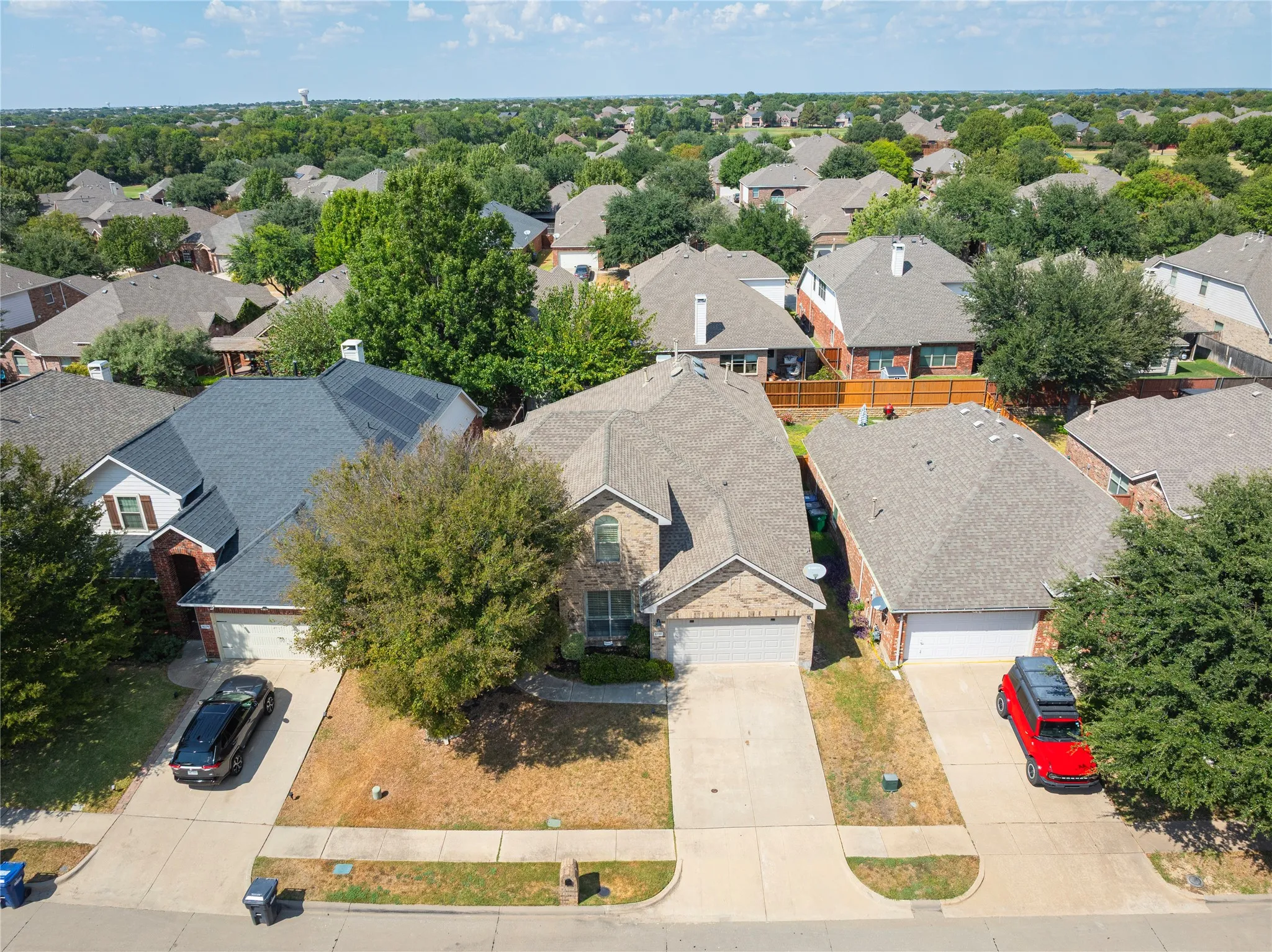 Single Family Residence For Sale in Collin County , 8216 Livingston Lane, Mc Kinney, Texas 75072, 5 Bedroom, 3 Bathroom, 2 Garage spaces, 2,979 Sqft, built in 2005, mls#21375537, Real Estate Agent in Mc Kinney, Homes For Sale in Collin county, Homes For Sale in Mc Kinney, Realtor in Mc Kinney Texas, Real Estate Brokerage Independent Realty Texas, Luminita Cordes Realtor
