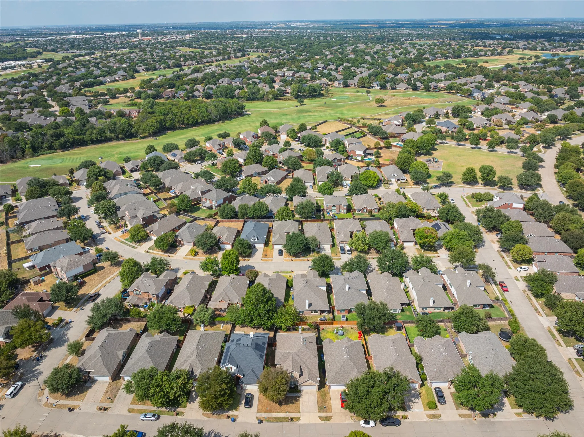 Single Family Residence For Sale in Collin County , 8216 Livingston Lane, Mc Kinney, Texas 75072, 5 Bedroom, 3 Bathroom, 2 Garage spaces, 2,979 Sqft, built in 2005, mls#21375537, Real Estate Agent in Mc Kinney, Homes For Sale in Collin county, Homes For Sale in Mc Kinney, Realtor in Mc Kinney Texas, Real Estate Brokerage Independent Realty Texas, Luminita Cordes Realtor