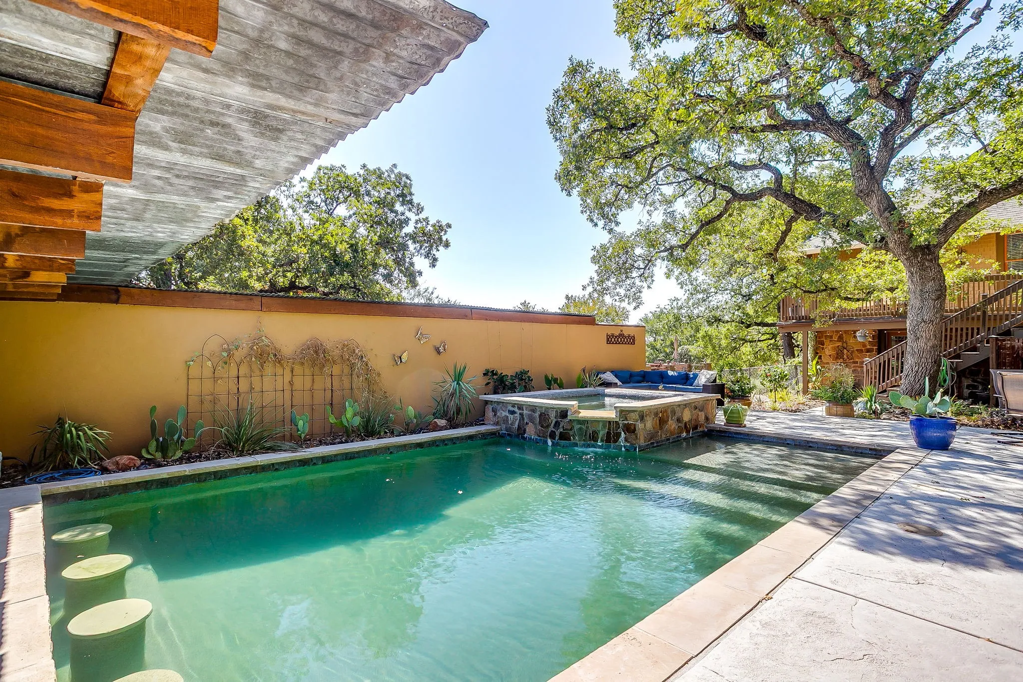 Single Family Residence For Sale in Palo Pinto County , 620 NW 6th Street, Mineral Wells, Texas 76067, 4 Bedroom, 2 Bathroom, Garage spaces, 2,649 Sqft, built in 1929, mls#21375037, Real Estate Agent in Mineral Wells, Homes For Sale in Palo Pinto county, Homes For Sale in Mineral Wells, Realtor in Mineral Wells Texas, Real Estate Brokerage Independent Realty Texas, Luminita Cordes Realtor