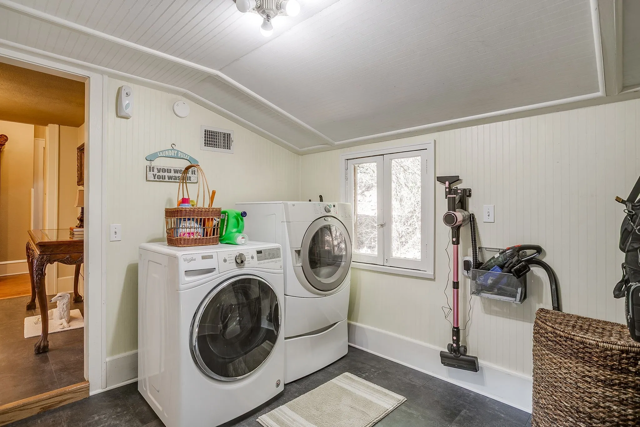 Single Family Residence For Sale in Palo Pinto County , 620 NW 6th Street, Mineral Wells, Texas 76067, 4 Bedroom, 2 Bathroom, Garage spaces, 2,649 Sqft, built in 1929, mls#21375037, Real Estate Agent in Mineral Wells, Homes For Sale in Palo Pinto county, Homes For Sale in Mineral Wells, Realtor in Mineral Wells Texas, Real Estate Brokerage Independent Realty Texas, Luminita Cordes Realtor