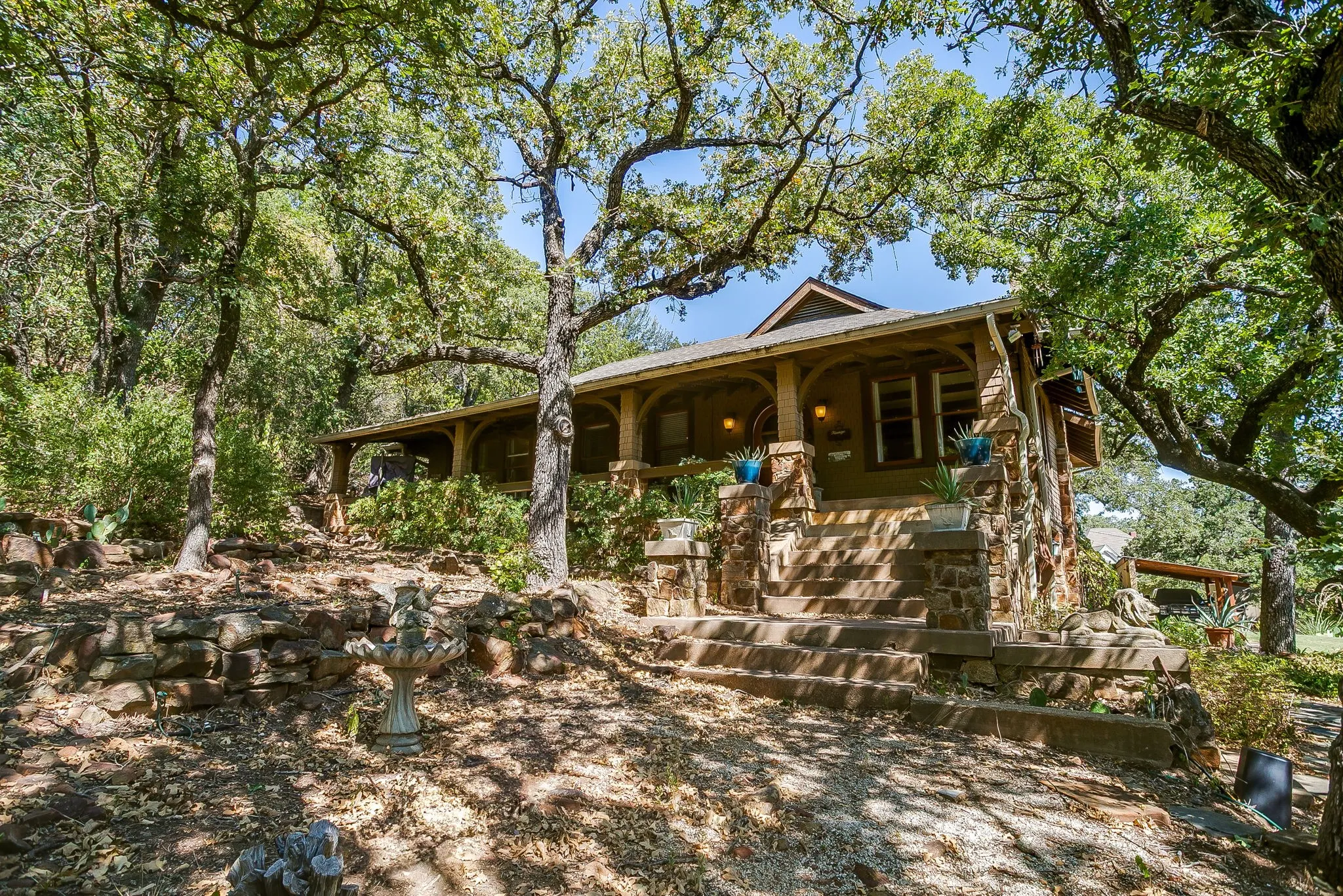 Single Family Residence For Sale in Palo Pinto County , 620 NW 6th Street, Mineral Wells, Texas 76067, 4 Bedroom, 2 Bathroom, Garage spaces, 2,649 Sqft, built in 1929, mls#21375037, Real Estate Agent in Mineral Wells, Homes For Sale in Palo Pinto county, Homes For Sale in Mineral Wells, Realtor in Mineral Wells Texas, Real Estate Brokerage Independent Realty Texas, Luminita Cordes Realtor