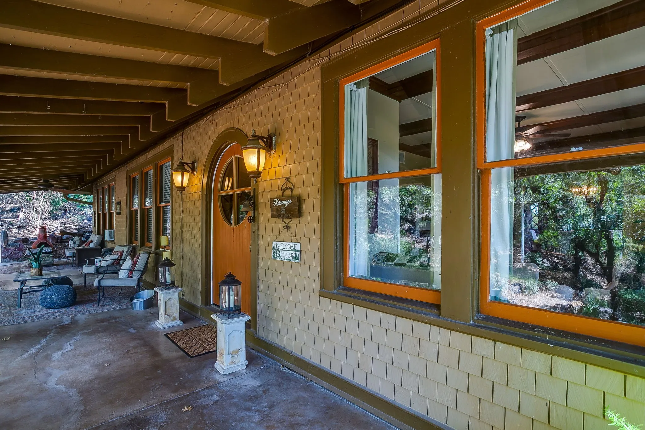 Single Family Residence For Sale in Palo Pinto County , 620 NW 6th Street, Mineral Wells, Texas 76067, 4 Bedroom, 2 Bathroom, Garage spaces, 2,649 Sqft, built in 1929, mls#21375037, Real Estate Agent in Mineral Wells, Homes For Sale in Palo Pinto county, Homes For Sale in Mineral Wells, Realtor in Mineral Wells Texas, Real Estate Brokerage Independent Realty Texas, Luminita Cordes Realtor