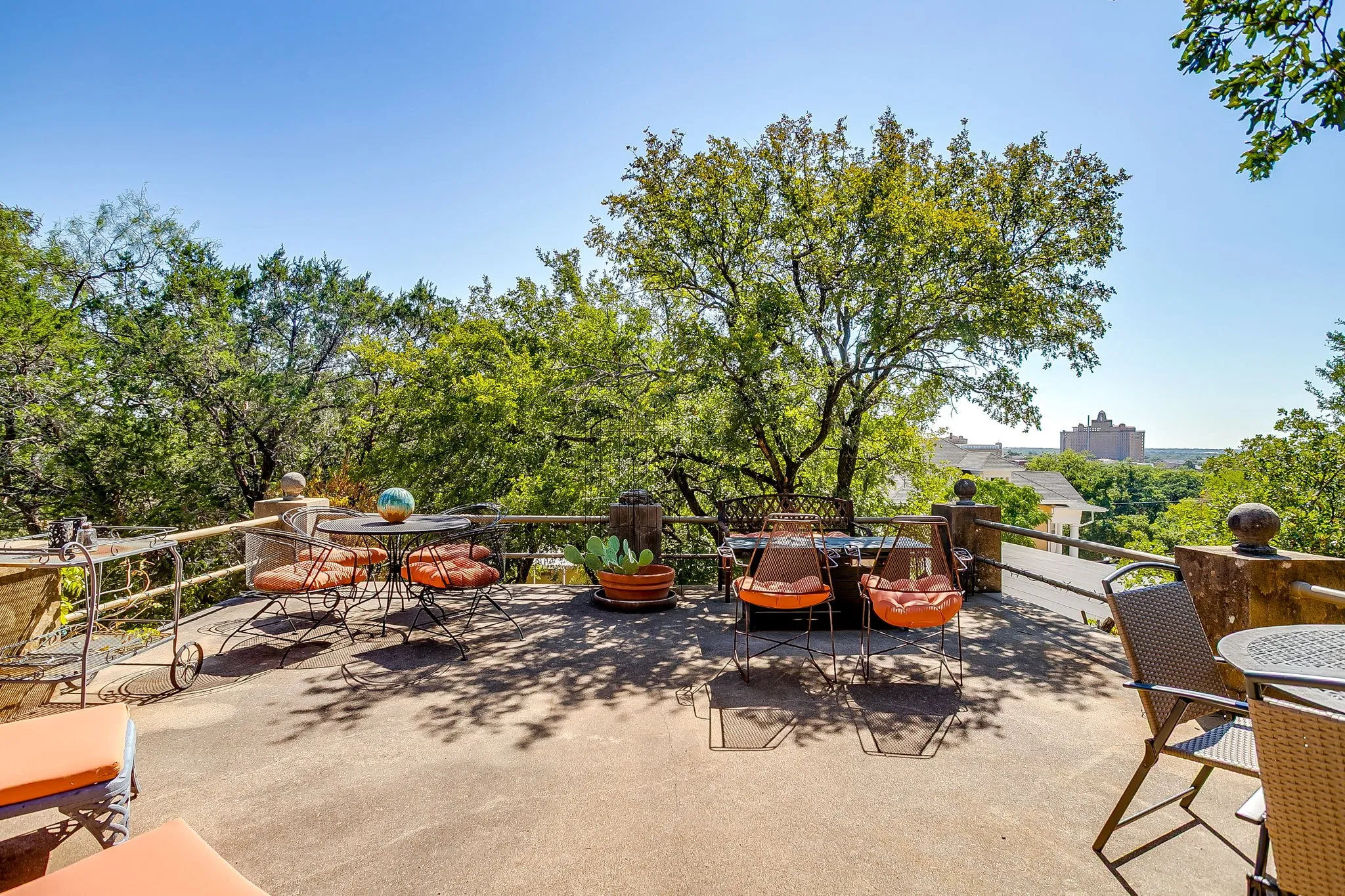 Single Family Residence For Sale in Palo Pinto County , 620 NW 6th Street, Mineral Wells, Texas 76067, 4 Bedroom, 2 Bathroom, Garage spaces, 2,649 Sqft, built in 1929, mls#21375037, Real Estate Agent in Mineral Wells, Homes For Sale in Palo Pinto county, Homes For Sale in Mineral Wells, Realtor in Mineral Wells Texas, Real Estate Brokerage Independent Realty Texas, Luminita Cordes Realtor