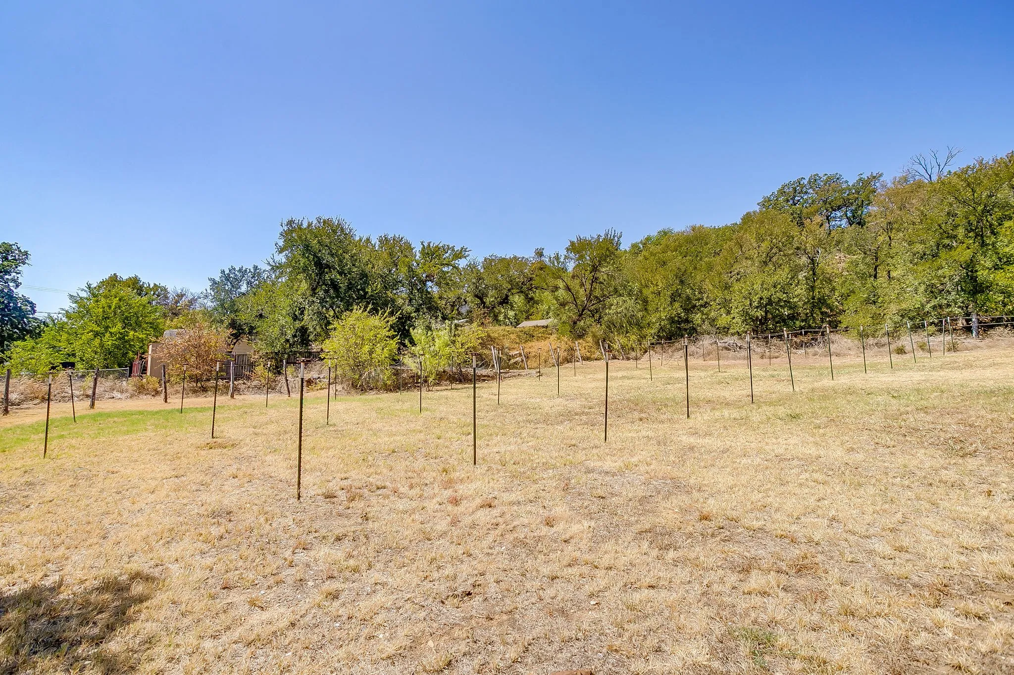 Single Family Residence For Sale in Palo Pinto County , 620 NW 6th Street, Mineral Wells, Texas 76067, 4 Bedroom, 2 Bathroom, Garage spaces, 2,649 Sqft, built in 1929, mls#21375037, Real Estate Agent in Mineral Wells, Homes For Sale in Palo Pinto county, Homes For Sale in Mineral Wells, Realtor in Mineral Wells Texas, Real Estate Brokerage Independent Realty Texas, Luminita Cordes Realtor