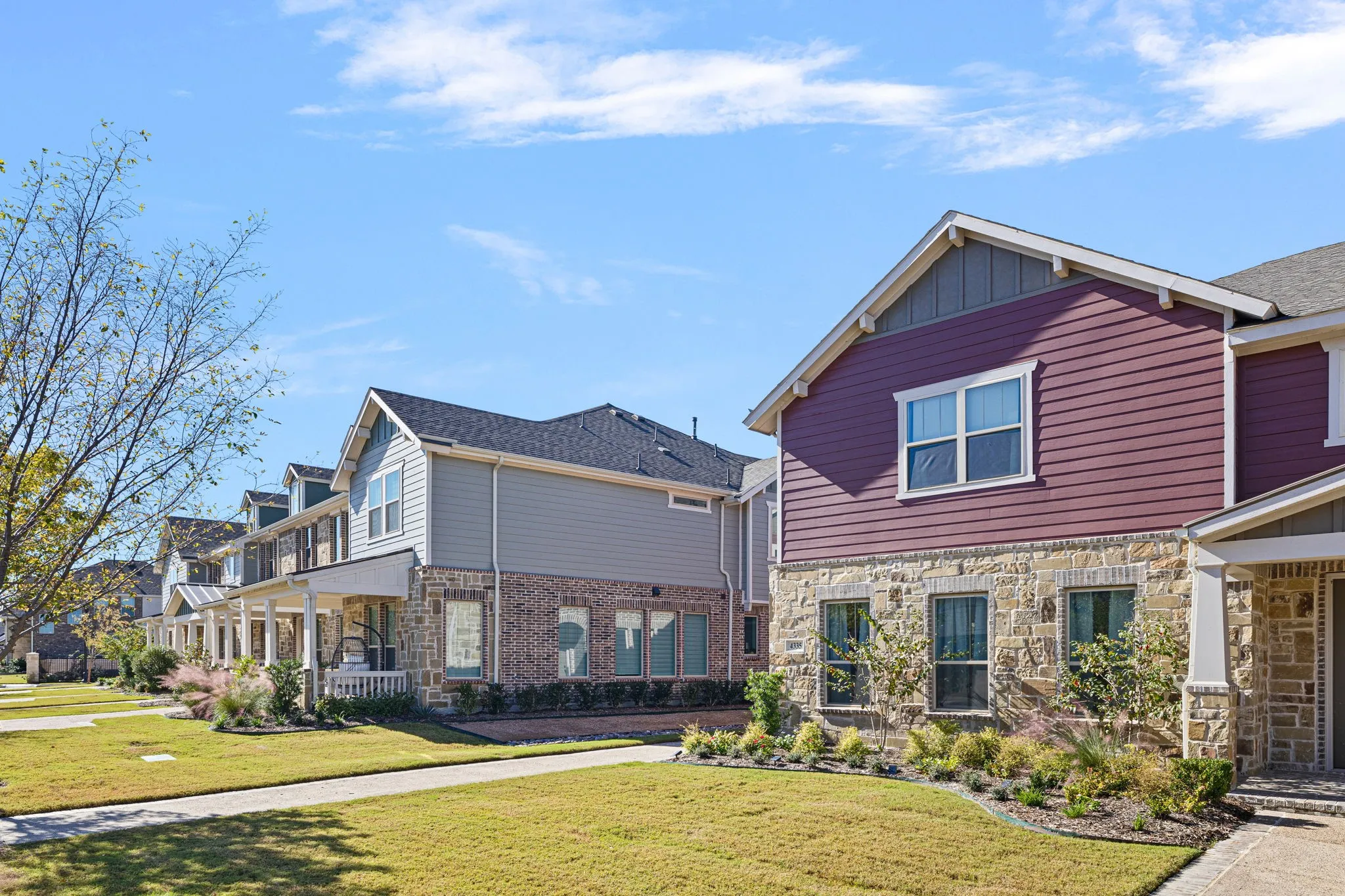 Townhouse For Sale in Tarrant County , 4335 Fall Blossom Drive, Arlington, Texas 76005, 3 Bedroom, 3 Bathroom, 2 Garage spaces, 1,967 Sqft, built in 2022, mls#21375707, Real Estate Agent in Arlington, Homes For Sale in Tarrant county, Homes For Sale in Arlington, Realtor in Arlington Texas, Real Estate Brokerage Independent Realty Texas, Luminita Cordes Realtor