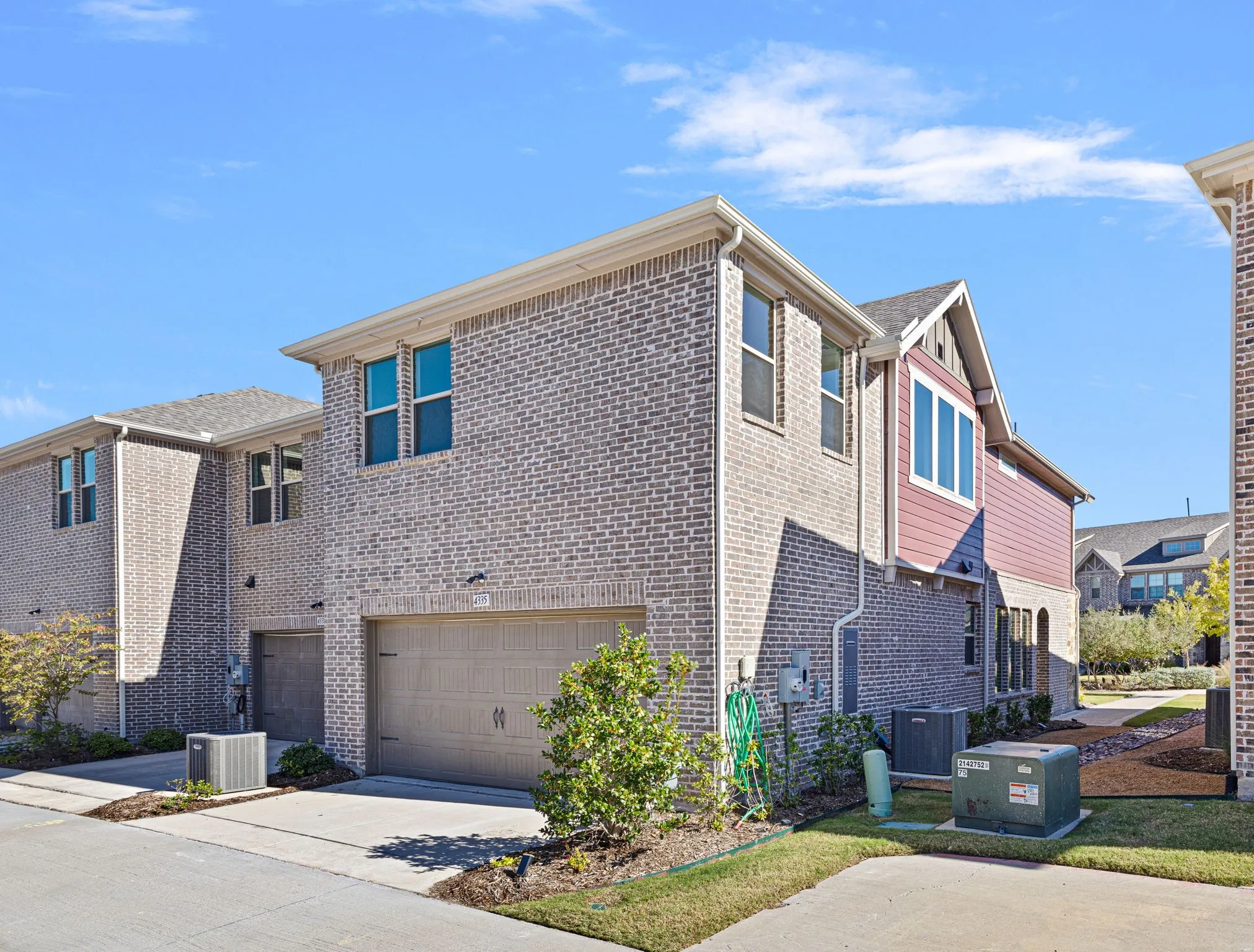 Townhouse For Sale in Tarrant County , 4335 Fall Blossom Drive, Arlington, Texas 76005, 3 Bedroom, 3 Bathroom, 2 Garage spaces, 1,967 Sqft, built in 2022, mls#21375707, Real Estate Agent in Arlington, Homes For Sale in Tarrant county, Homes For Sale in Arlington, Realtor in Arlington Texas, Real Estate Brokerage Independent Realty Texas, Luminita Cordes Realtor