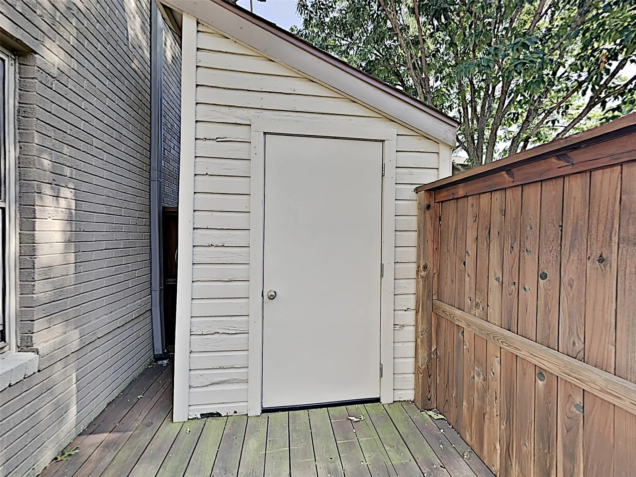 Townhouse For Rent in Dallas County , 6491 Bordeaux Avenue, Dallas, Texas 75209, 2 Bedroom, 1 Bathroom, Garage spaces, 1,027 Sqft, built in 1951, mls#21375716, Real Estate Agent in Dallas, Homes For Rent in Dallas county, Homes For Rent in Dallas, Realtor in Dallas Texas, Real Estate Brokerage Independent Realty Texas, Luminita Cordes Realtor