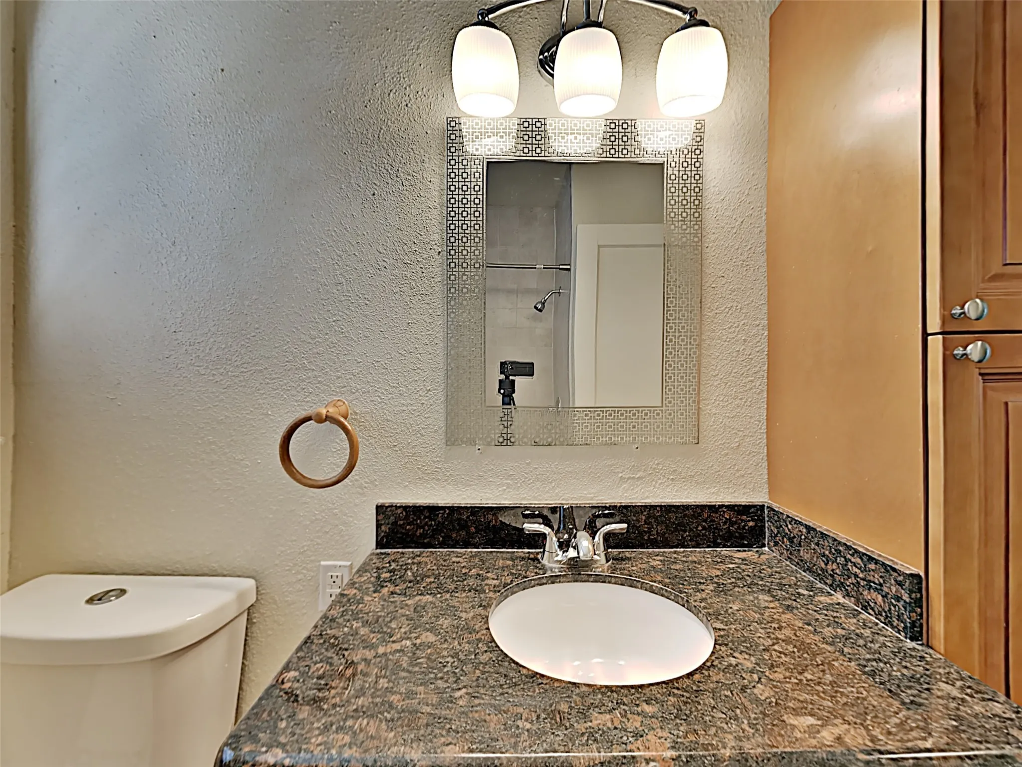 Townhouse For Rent in Dallas County , 6491 Bordeaux Avenue, Dallas, Texas 75209, 2 Bedroom, 1 Bathroom, Garage spaces, 1,027 Sqft, built in 1951, mls#21375716, Real Estate Agent in Dallas, Homes For Rent in Dallas county, Homes For Rent in Dallas, Realtor in Dallas Texas, Real Estate Brokerage Independent Realty Texas, Luminita Cordes Realtor