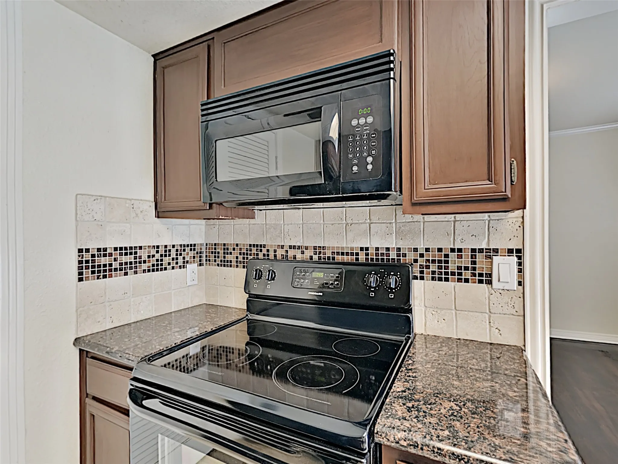 Townhouse For Rent in Dallas County , 6491 Bordeaux Avenue, Dallas, Texas 75209, 2 Bedroom, 1 Bathroom, Garage spaces, 1,027 Sqft, built in 1951, mls#21375716, Real Estate Agent in Dallas, Homes For Rent in Dallas county, Homes For Rent in Dallas, Realtor in Dallas Texas, Real Estate Brokerage Independent Realty Texas, Luminita Cordes Realtor