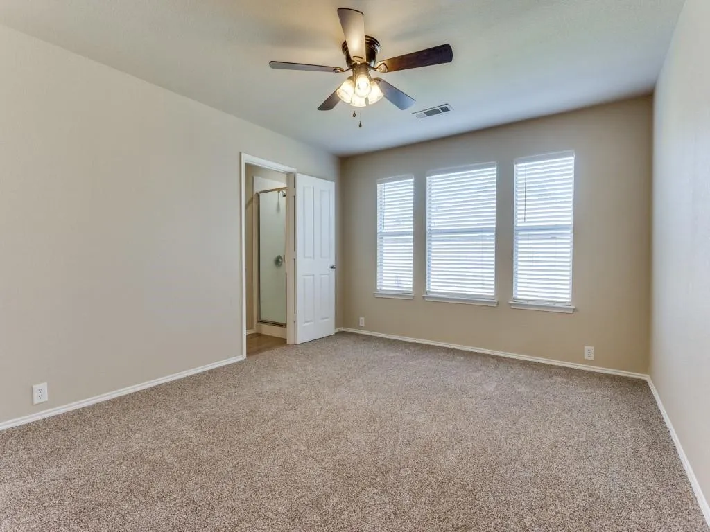 Single Family Residence For Rent in Denton County , 1905 Morning Dove, Aubrey, Texas 76227, 3 Bedroom, 2 Bathroom, 2 Garage spaces, 1,763 Sqft, built in 2008, mls#21375710, Real Estate Agent in Aubrey, Homes For Rent in Denton county, Homes For Rent in Aubrey, Realtor in Aubrey Texas, Real Estate Brokerage Independent Realty Texas, Luminita Cordes Realtor
