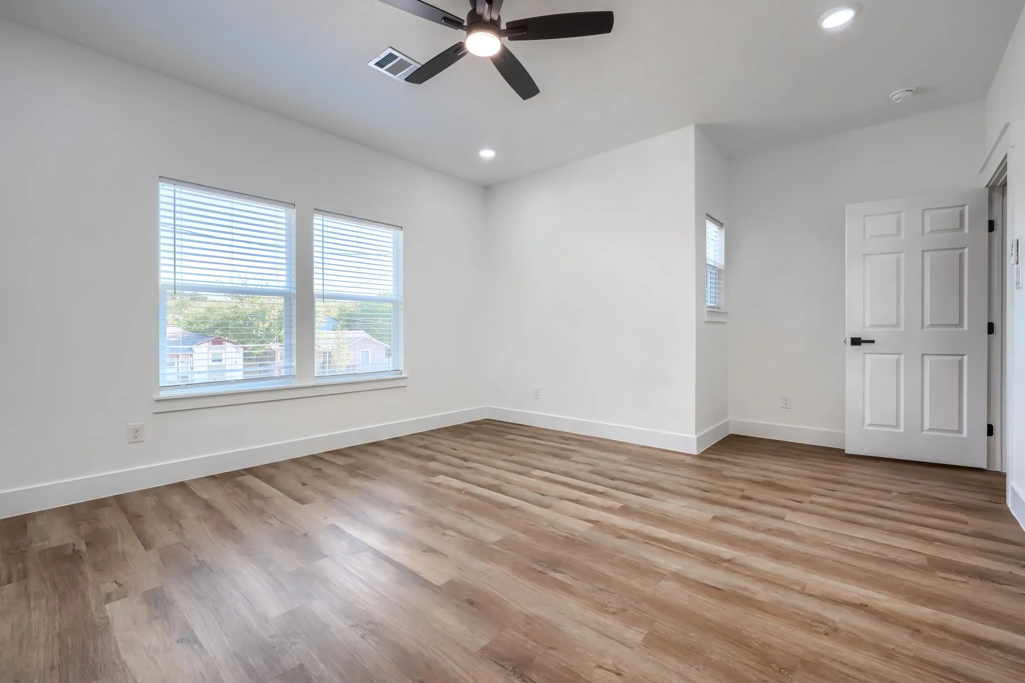 Duplex For Rent in Tarrant County , 3323 Howard Street, Fort Worth, Texas 76119, 4 Bedroom, 3 Bathroom, 2 Garage spaces, 2,926 Sqft, built in 2026, mls#21360912, Real Estate Agent in Fort Worth, Homes For Rent in Tarrant county, Homes For Rent in Fort Worth, Realtor in Fort Worth Texas, Real Estate Brokerage Independent Realty Texas, Luminita Cordes Realtor