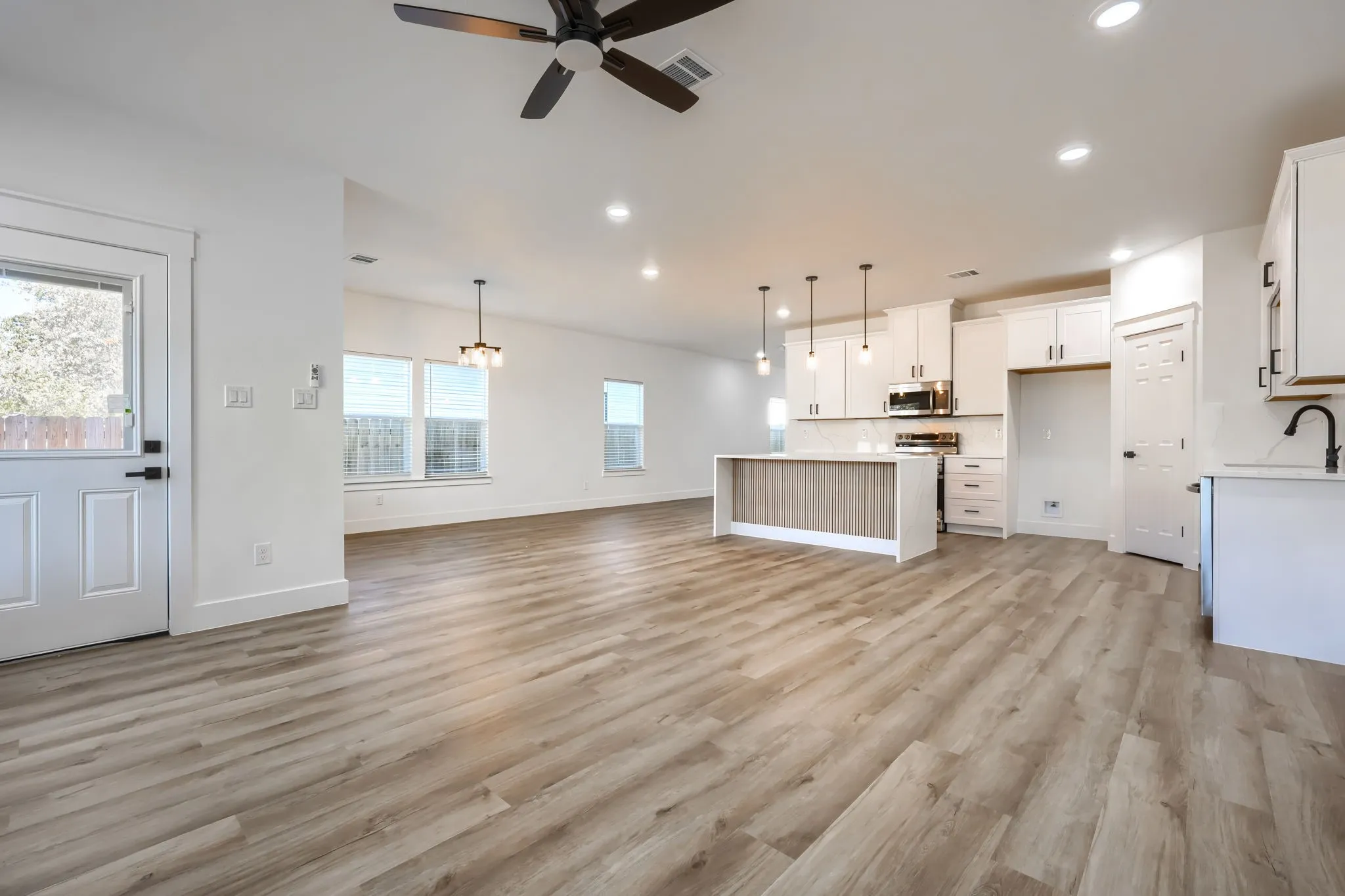 Duplex For Rent in Tarrant County , 3323 Howard Street, Fort Worth, Texas 76119, 4 Bedroom, 3 Bathroom, 2 Garage spaces, 2,926 Sqft, built in 2026, mls#21360912, Real Estate Agent in Fort Worth, Homes For Rent in Tarrant county, Homes For Rent in Fort Worth, Realtor in Fort Worth Texas, Real Estate Brokerage Independent Realty Texas, Luminita Cordes Realtor