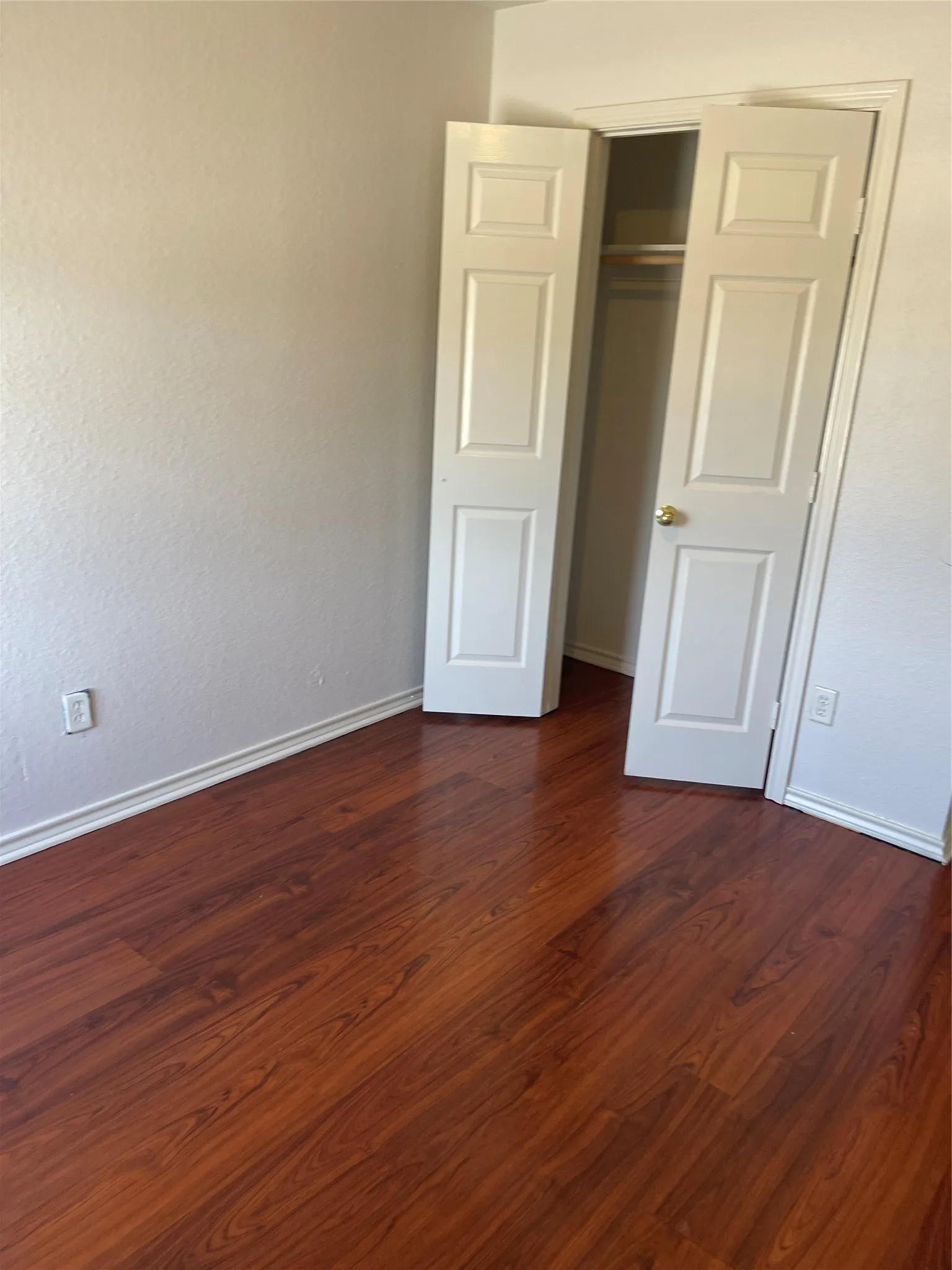 Townhouse For Rent in Tarrant County , 4606 Alamosa Street, Fort Worth, Texas 76119, 3 Bedroom, 3 Bathroom, 1 Garage spaces, 1,368 Sqft, built in 2005, mls#21375719, Real Estate Agent in Fort Worth, Homes For Rent in Tarrant county, Homes For Rent in Fort Worth, Realtor in Fort Worth Texas, Real Estate Brokerage Independent Realty Texas, Luminita Cordes Realtor