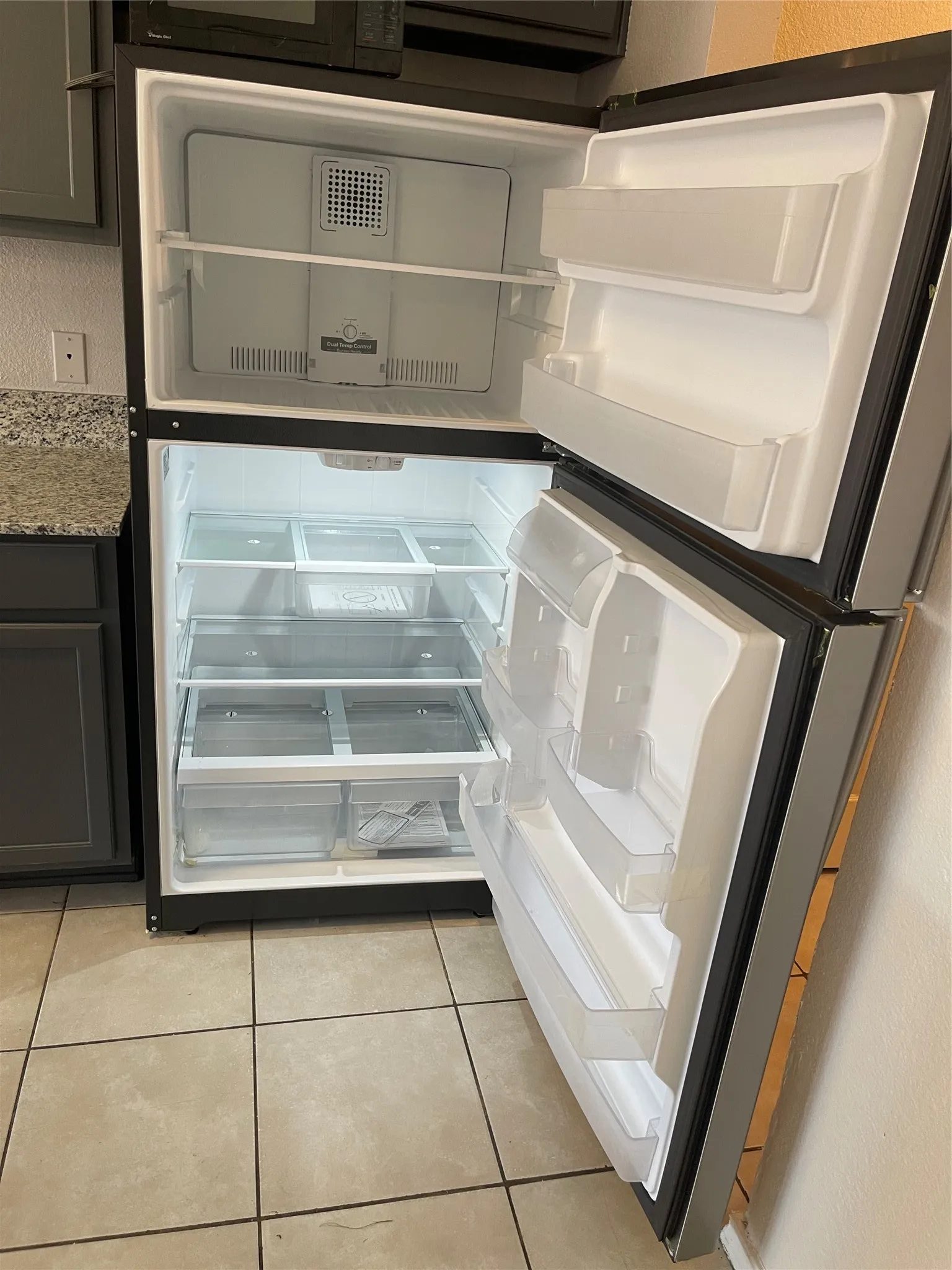 Townhouse For Rent in Tarrant County , 4606 Alamosa Street, Fort Worth, Texas 76119, 3 Bedroom, 3 Bathroom, 1 Garage spaces, 1,368 Sqft, built in 2005, mls#21375719, Real Estate Agent in Fort Worth, Homes For Rent in Tarrant county, Homes For Rent in Fort Worth, Realtor in Fort Worth Texas, Real Estate Brokerage Independent Realty Texas, Luminita Cordes Realtor