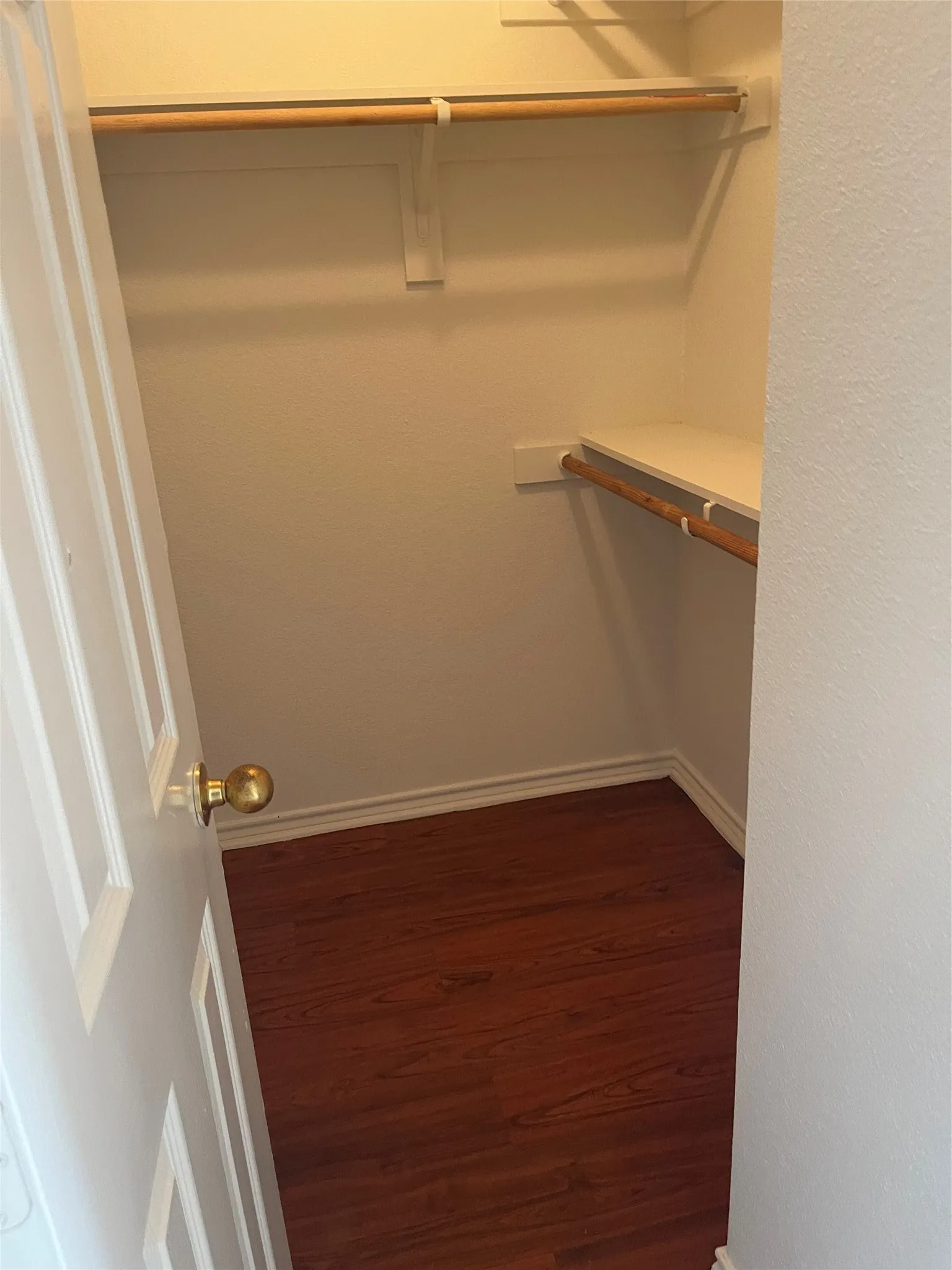 Townhouse For Rent in Tarrant County , 4606 Alamosa Street, Fort Worth, Texas 76119, 3 Bedroom, 3 Bathroom, 1 Garage spaces, 1,368 Sqft, built in 2005, mls#21375719, Real Estate Agent in Fort Worth, Homes For Rent in Tarrant county, Homes For Rent in Fort Worth, Realtor in Fort Worth Texas, Real Estate Brokerage Independent Realty Texas, Luminita Cordes Realtor