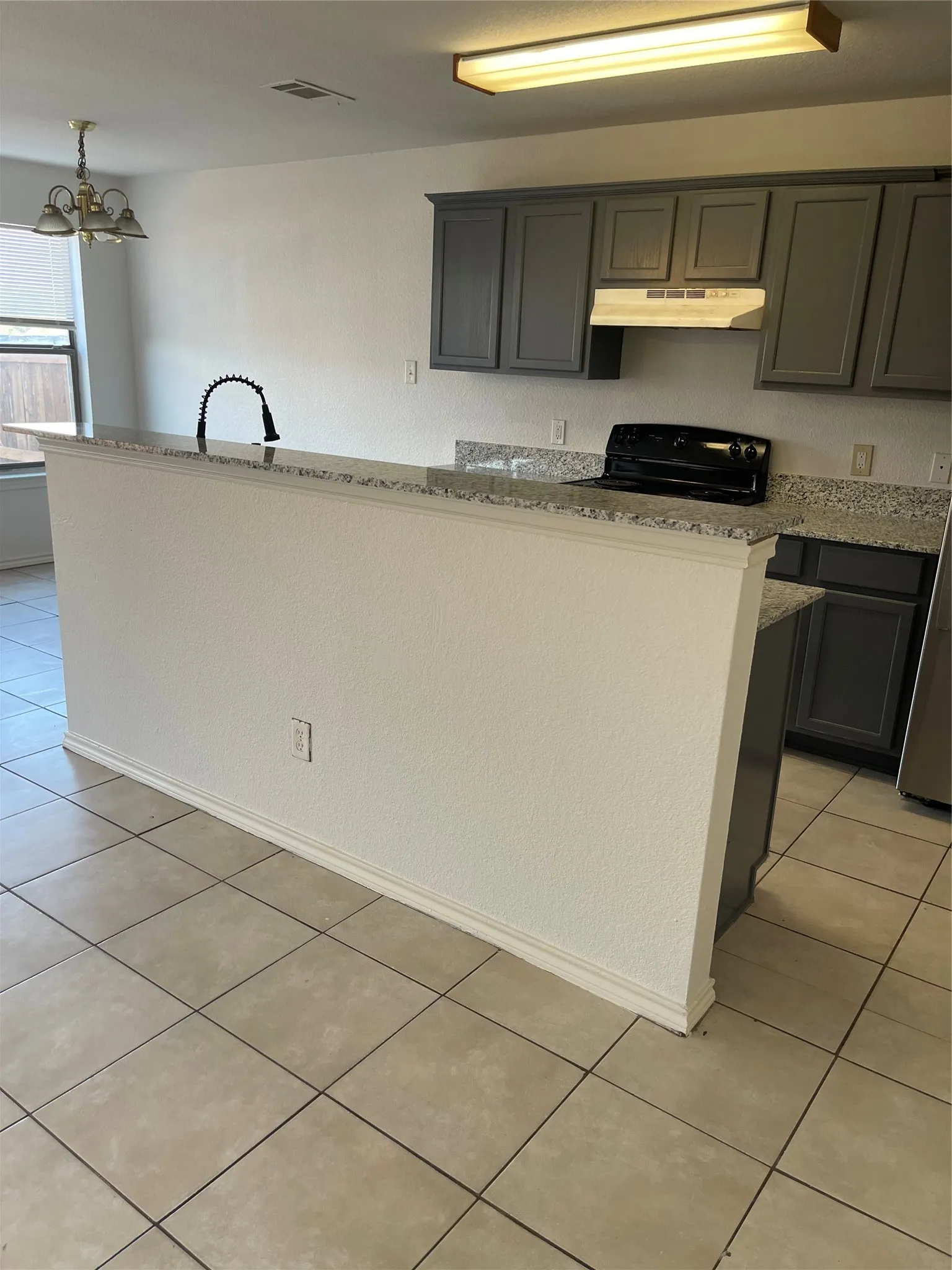 Townhouse For Rent in Tarrant County , 4606 Alamosa Street, Fort Worth, Texas 76119, 3 Bedroom, 3 Bathroom, 1 Garage spaces, 1,368 Sqft, built in 2005, mls#21375719, Real Estate Agent in Fort Worth, Homes For Rent in Tarrant county, Homes For Rent in Fort Worth, Realtor in Fort Worth Texas, Real Estate Brokerage Independent Realty Texas, Luminita Cordes Realtor