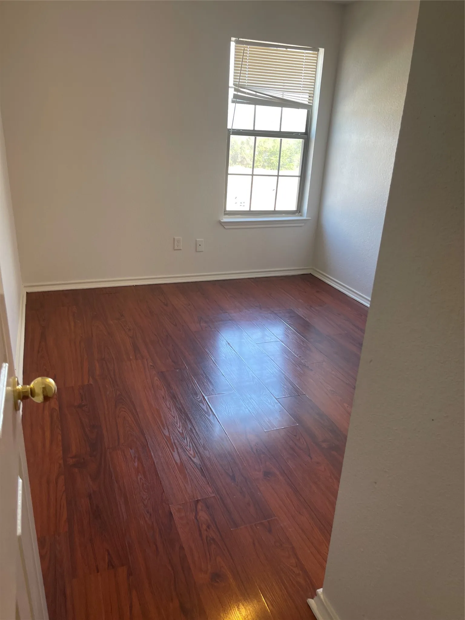 Townhouse For Rent in Tarrant County , 4606 Alamosa Street, Fort Worth, Texas 76119, 3 Bedroom, 3 Bathroom, 1 Garage spaces, 1,368 Sqft, built in 2005, mls#21375719, Real Estate Agent in Fort Worth, Homes For Rent in Tarrant county, Homes For Rent in Fort Worth, Realtor in Fort Worth Texas, Real Estate Brokerage Independent Realty Texas, Luminita Cordes Realtor