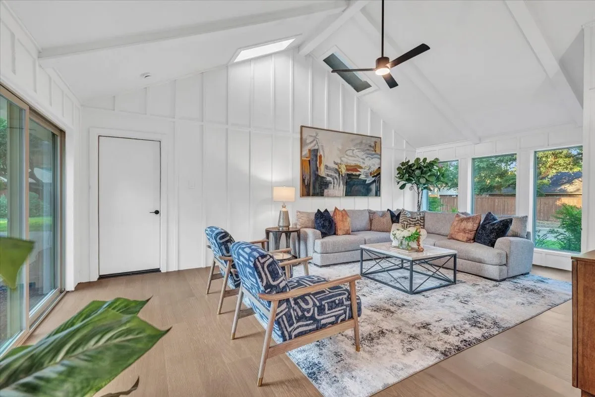 Secondary Living room/Gameroom