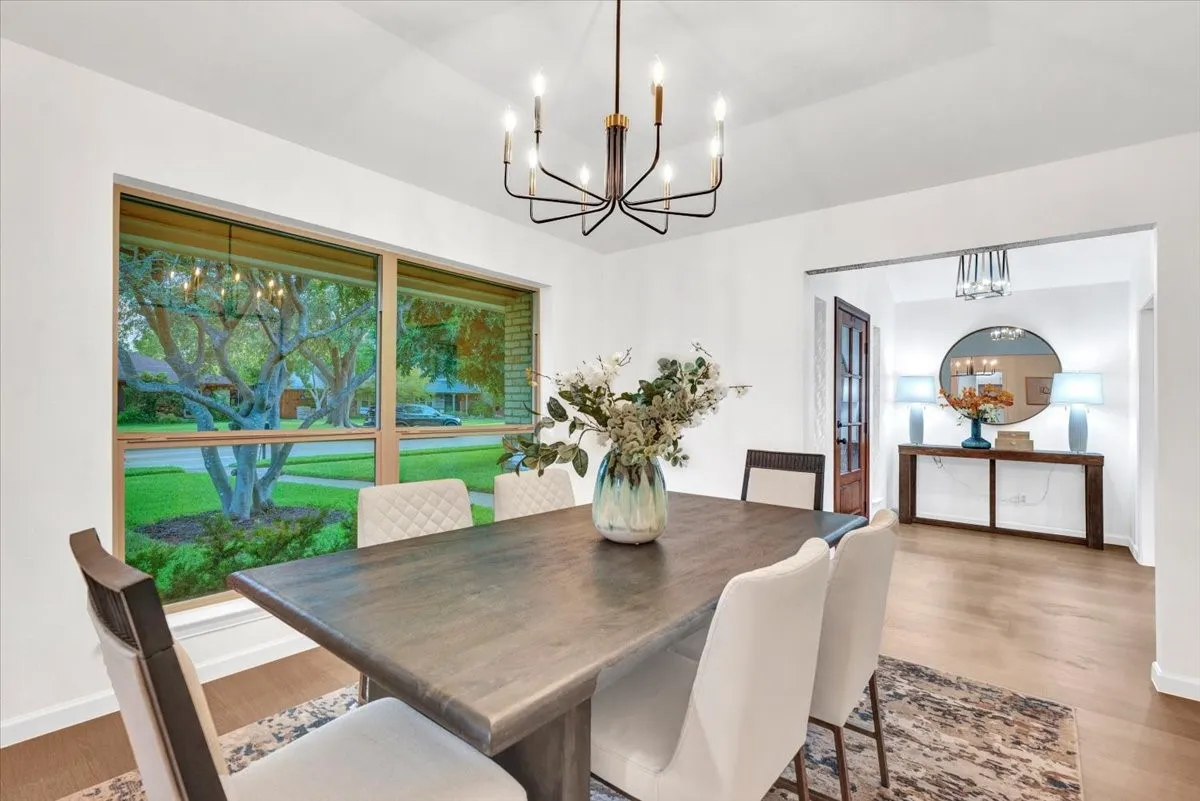 Single Family Residence For Sale in Collin County , 2801 W Aspen Court, Plano, Texas 75075, 4 Bedroom, 3 Bathroom, 2 Garage spaces, 2,831 Sqft, built in 1975, mls#21375603, Real Estate Agent in Plano, Homes For Sale in Collin county, Homes For Sale in Plano, Realtor in Plano Texas, Real Estate Brokerage Independent Realty Texas, Luminita Cordes Realtor