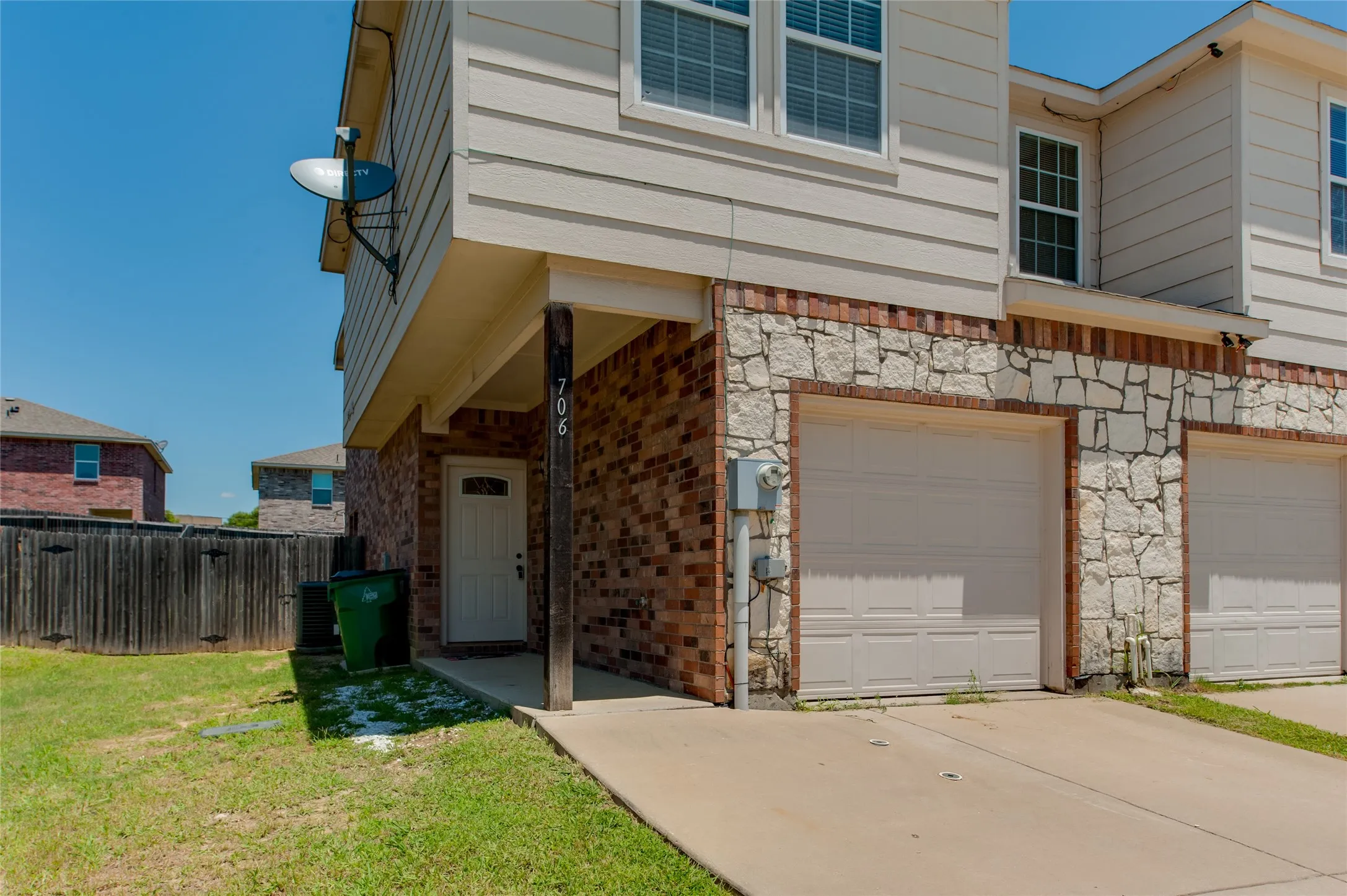 Duplex For Rent in Collin County , 706 Parkplace Ridge, Princeton, Texas 75407, 3 Bedroom, 3 Bathroom, 1 Garage spaces, 1,317 Sqft, built in 2009, mls#21375730, Real Estate Agent in Princeton, Homes For Rent in Collin county, Homes For Rent in Princeton, Realtor in Princeton Texas, Real Estate Brokerage Independent Realty Texas, Luminita Cordes Realtor