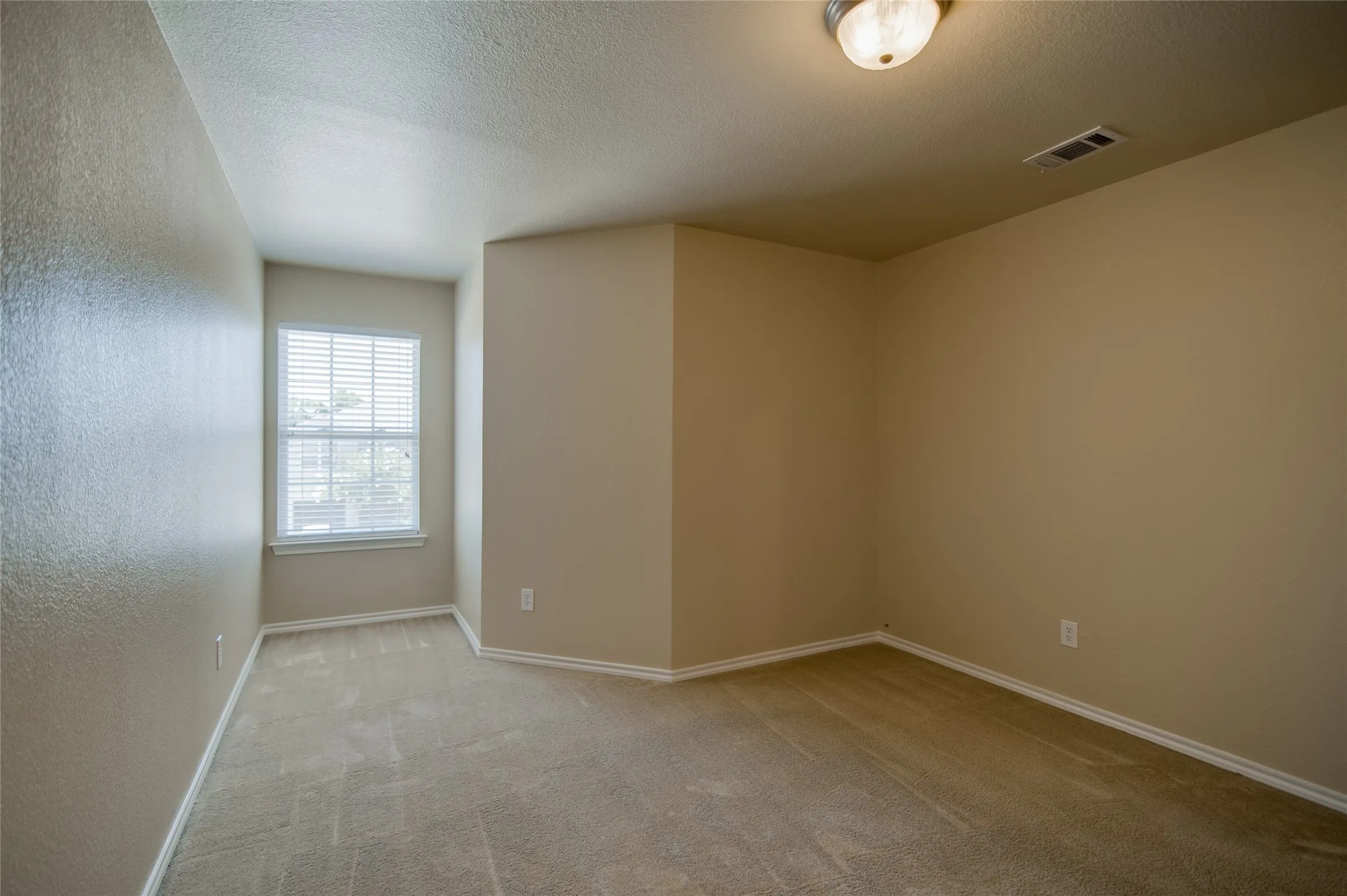 Duplex For Rent in Collin County , 706 Parkplace Ridge, Princeton, Texas 75407, 3 Bedroom, 3 Bathroom, 1 Garage spaces, 1,317 Sqft, built in 2009, mls#21375730, Real Estate Agent in Princeton, Homes For Rent in Collin county, Homes For Rent in Princeton, Realtor in Princeton Texas, Real Estate Brokerage Independent Realty Texas, Luminita Cordes Realtor