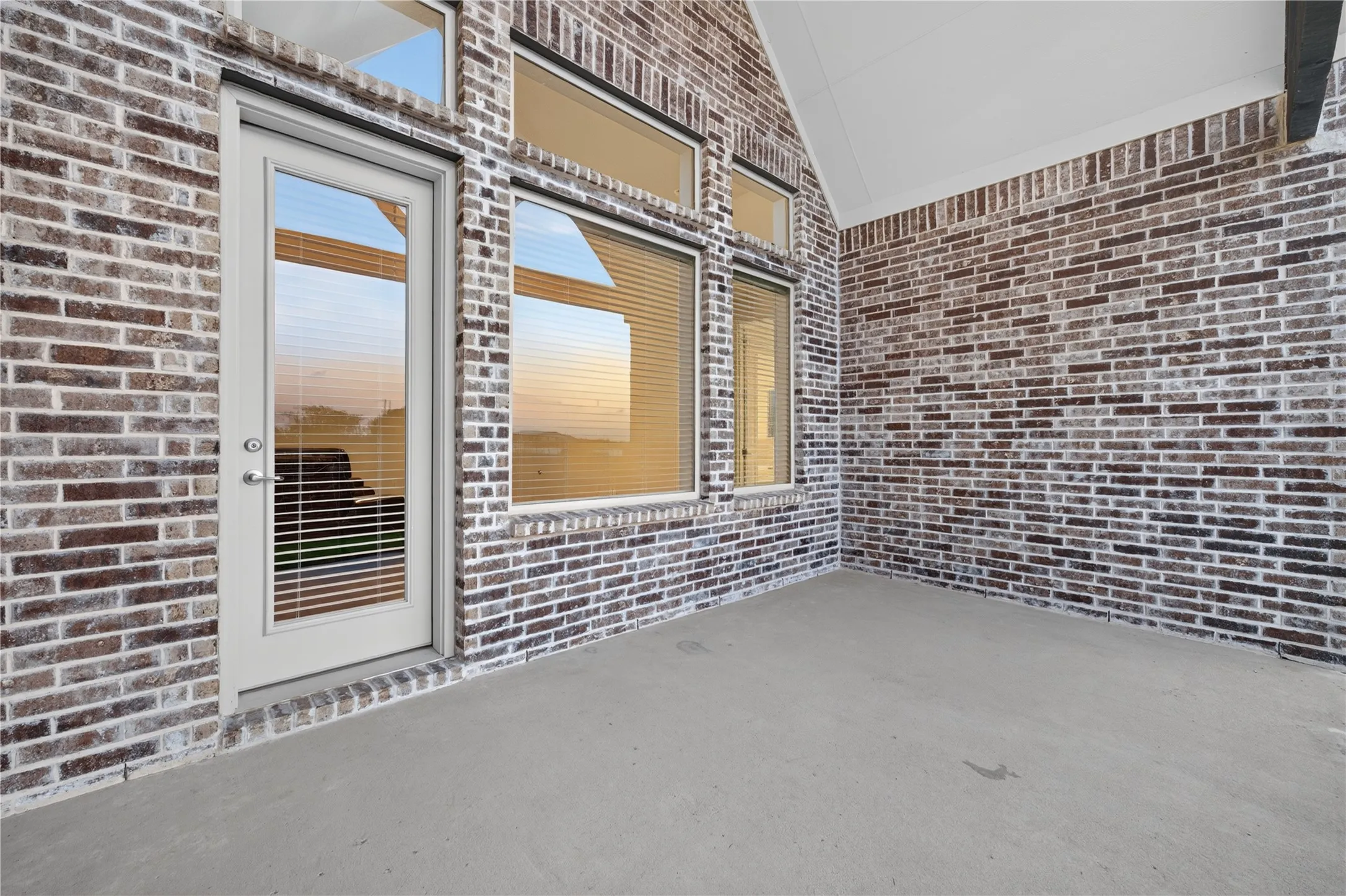 Single Family Residence For Sale in Tarrant County , 2307 Sam Street, Mansfield, Texas 76063, 4 Bedroom, 3 Bathroom, 3 Garage spaces, 2,866 Sqft, built in 2024, mls#21374783, Real Estate Agent in Mansfield, Homes For Sale in Tarrant county, Homes For Sale in Mansfield, Realtor in Mansfield Texas, Real Estate Brokerage Independent Realty Texas, Luminita Cordes Realtor