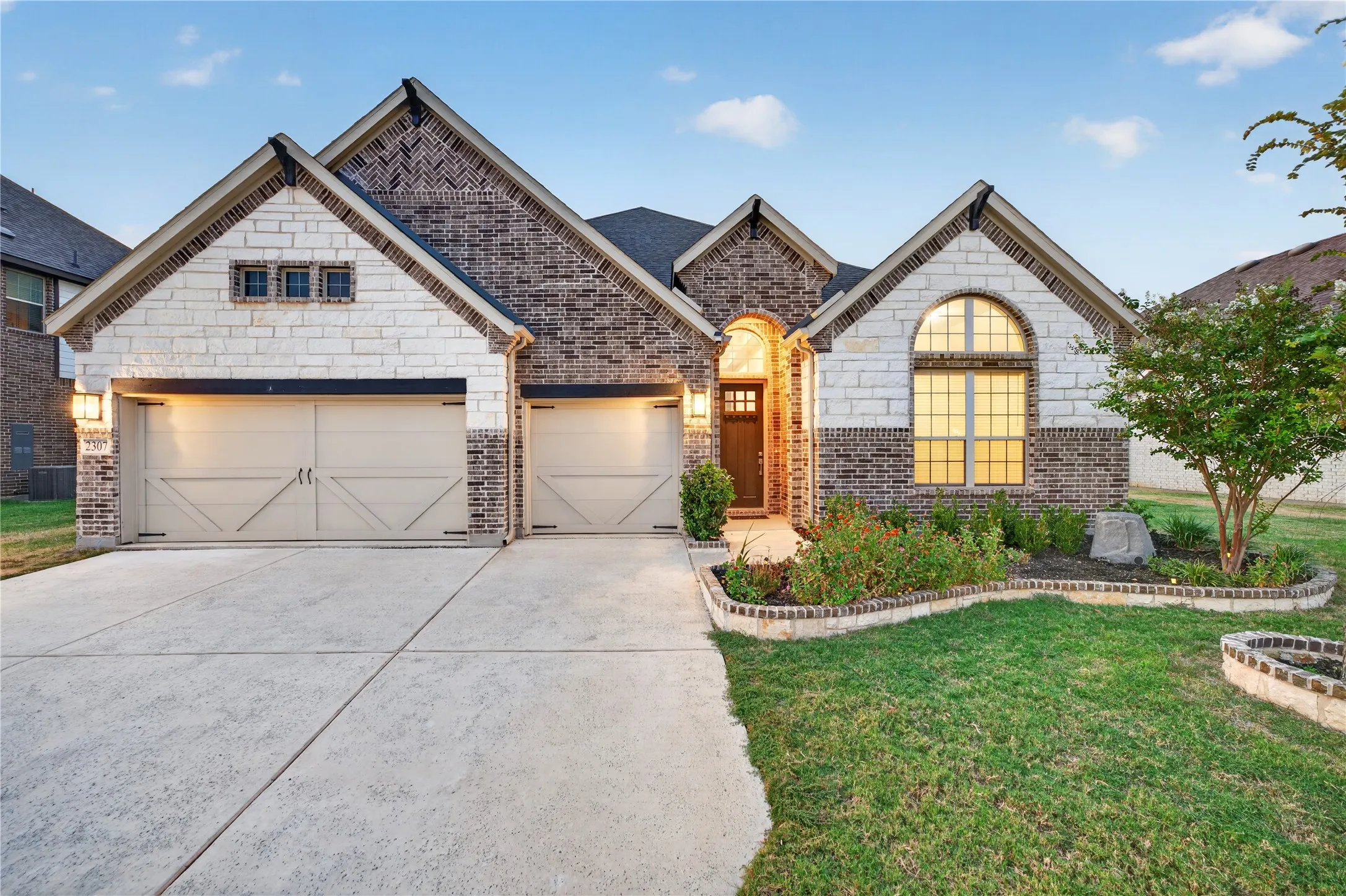 Single Family Residence For Sale in Tarrant County , 2307 Sam Street, Mansfield, Texas 76063, 4 Bedroom, 3 Bathroom, 3 Garage spaces, 2,866 Sqft, built in 2024, mls#21374783, Real Estate Agent in Mansfield, Homes For Sale in Tarrant county, Homes For Sale in Mansfield, Realtor in Mansfield Texas, Real Estate Brokerage Independent Realty Texas, Luminita Cordes Realtor