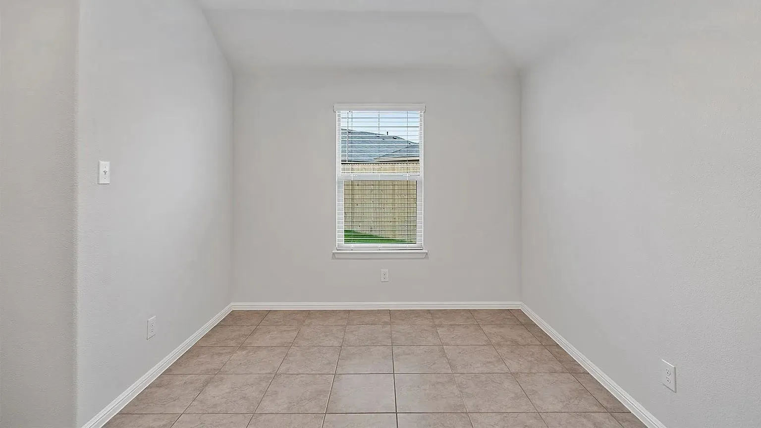 Single Family Residence For Sale in Tarrant County , 637 Cofer Way, Fort Worth, Texas 76131, 3 Bedroom, 2 Bathroom, 2 Garage spaces, 1,447 Sqft, built in 2024, mls#21375685, Real Estate Agent in Fort Worth, Homes For Sale in Tarrant county, Homes For Sale in Fort Worth, Realtor in Fort Worth Texas, Real Estate Brokerage Independent Realty Texas, Luminita Cordes Realtor