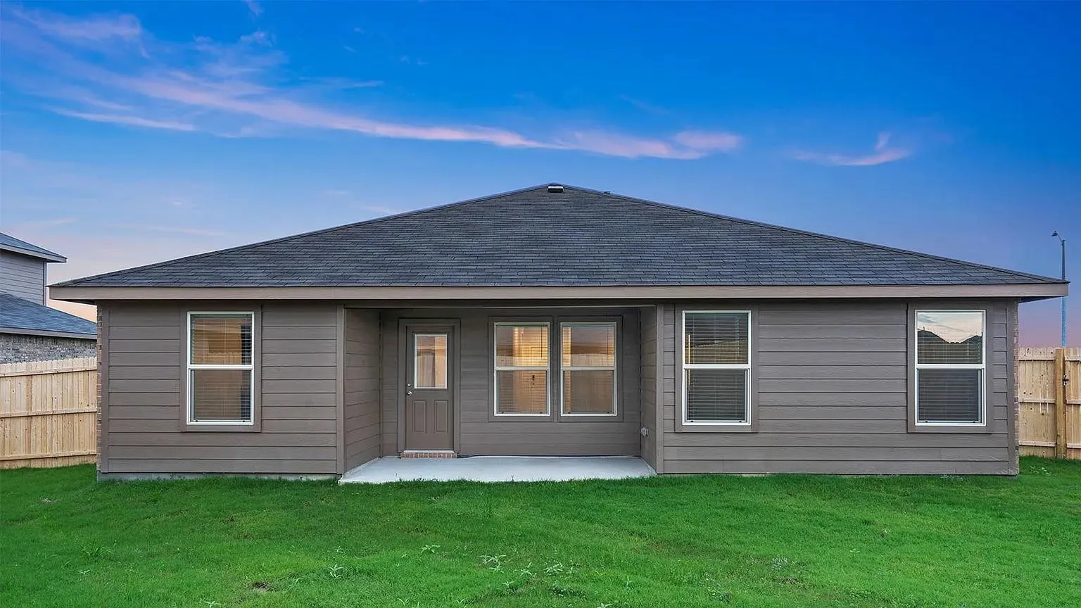 Single Family Residence For Sale in Tarrant County , 637 Cofer Way, Fort Worth, Texas 76131, 3 Bedroom, 2 Bathroom, 2 Garage spaces, 1,447 Sqft, built in 2024, mls#21375685, Real Estate Agent in Fort Worth, Homes For Sale in Tarrant county, Homes For Sale in Fort Worth, Realtor in Fort Worth Texas, Real Estate Brokerage Independent Realty Texas, Luminita Cordes Realtor