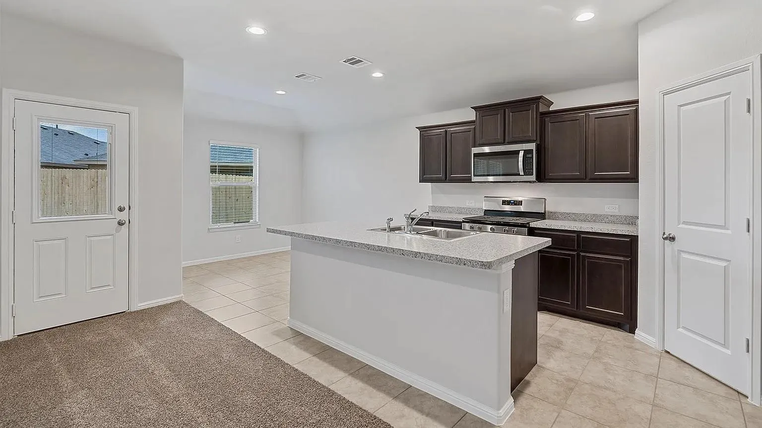 Single Family Residence For Sale in Tarrant County , 637 Cofer Way, Fort Worth, Texas 76131, 3 Bedroom, 2 Bathroom, 2 Garage spaces, 1,447 Sqft, built in 2024, mls#21375685, Real Estate Agent in Fort Worth, Homes For Sale in Tarrant county, Homes For Sale in Fort Worth, Realtor in Fort Worth Texas, Real Estate Brokerage Independent Realty Texas, Luminita Cordes Realtor