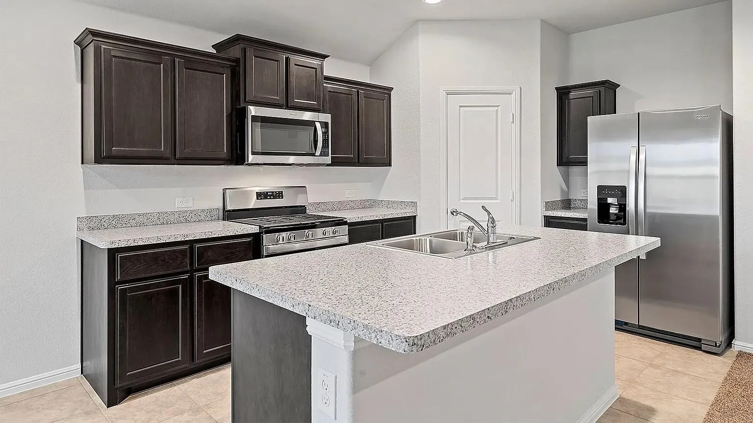 Single Family Residence For Sale in Tarrant County , 637 Cofer Way, Fort Worth, Texas 76131, 3 Bedroom, 2 Bathroom, 2 Garage spaces, 1,447 Sqft, built in 2024, mls#21375685, Real Estate Agent in Fort Worth, Homes For Sale in Tarrant county, Homes For Sale in Fort Worth, Realtor in Fort Worth Texas, Real Estate Brokerage Independent Realty Texas, Luminita Cordes Realtor