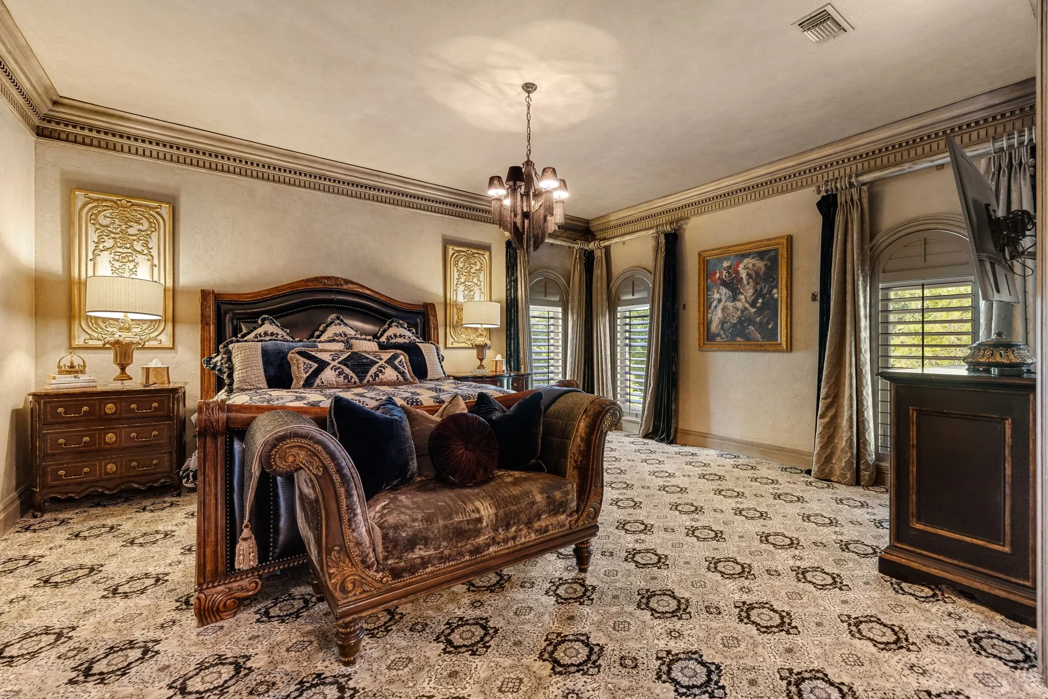Single Family Residence For Sale in Tarrant County , 6704 Blair Court, Benbrook, Texas 76132, 4 Bedroom, 6 Bathroom, 5 Garage spaces, 9,275 Sqft, built in 1991, mls#21374264, Real Estate Agent in Benbrook, Homes For Sale in Tarrant county, Homes For Sale in Benbrook, Realtor in Benbrook Texas, Real Estate Brokerage Independent Realty Texas, Luminita Cordes Realtor