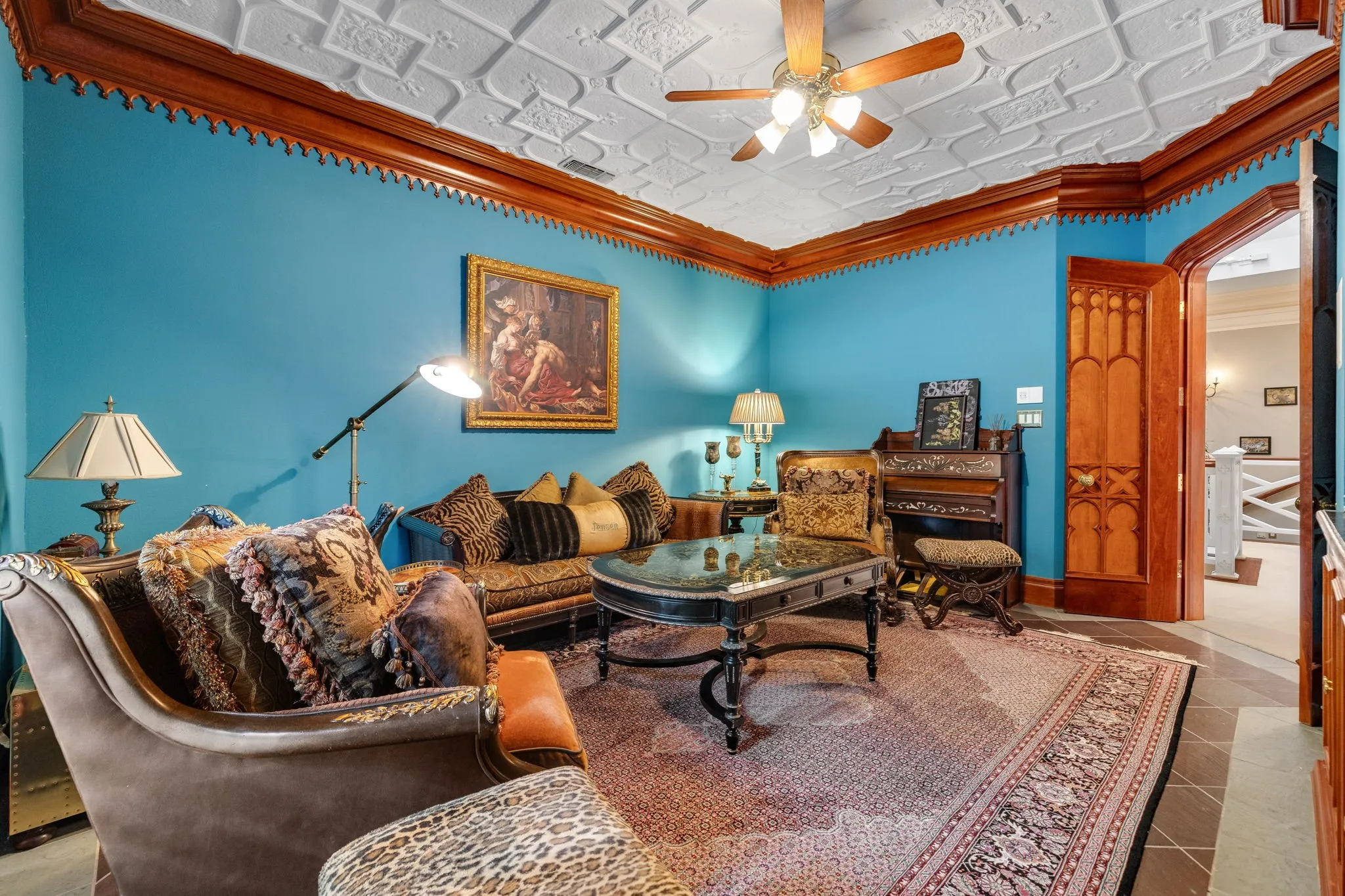 Single Family Residence For Sale in Tarrant County , 6704 Blair Court, Benbrook, Texas 76132, 4 Bedroom, 6 Bathroom, 5 Garage spaces, 9,275 Sqft, built in 1991, mls#21374264, Real Estate Agent in Benbrook, Homes For Sale in Tarrant county, Homes For Sale in Benbrook, Realtor in Benbrook Texas, Real Estate Brokerage Independent Realty Texas, Luminita Cordes Realtor