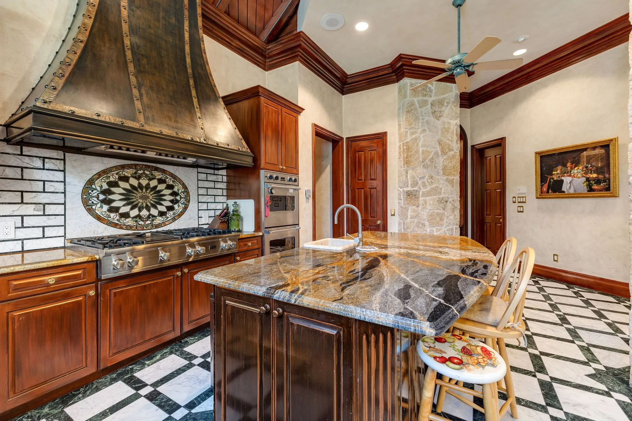 Single Family Residence For Sale in Tarrant County , 6704 Blair Court, Benbrook, Texas 76132, 4 Bedroom, 6 Bathroom, 5 Garage spaces, 9,275 Sqft, built in 1991, mls#21374264, Real Estate Agent in Benbrook, Homes For Sale in Tarrant county, Homes For Sale in Benbrook, Realtor in Benbrook Texas, Real Estate Brokerage Independent Realty Texas, Luminita Cordes Realtor