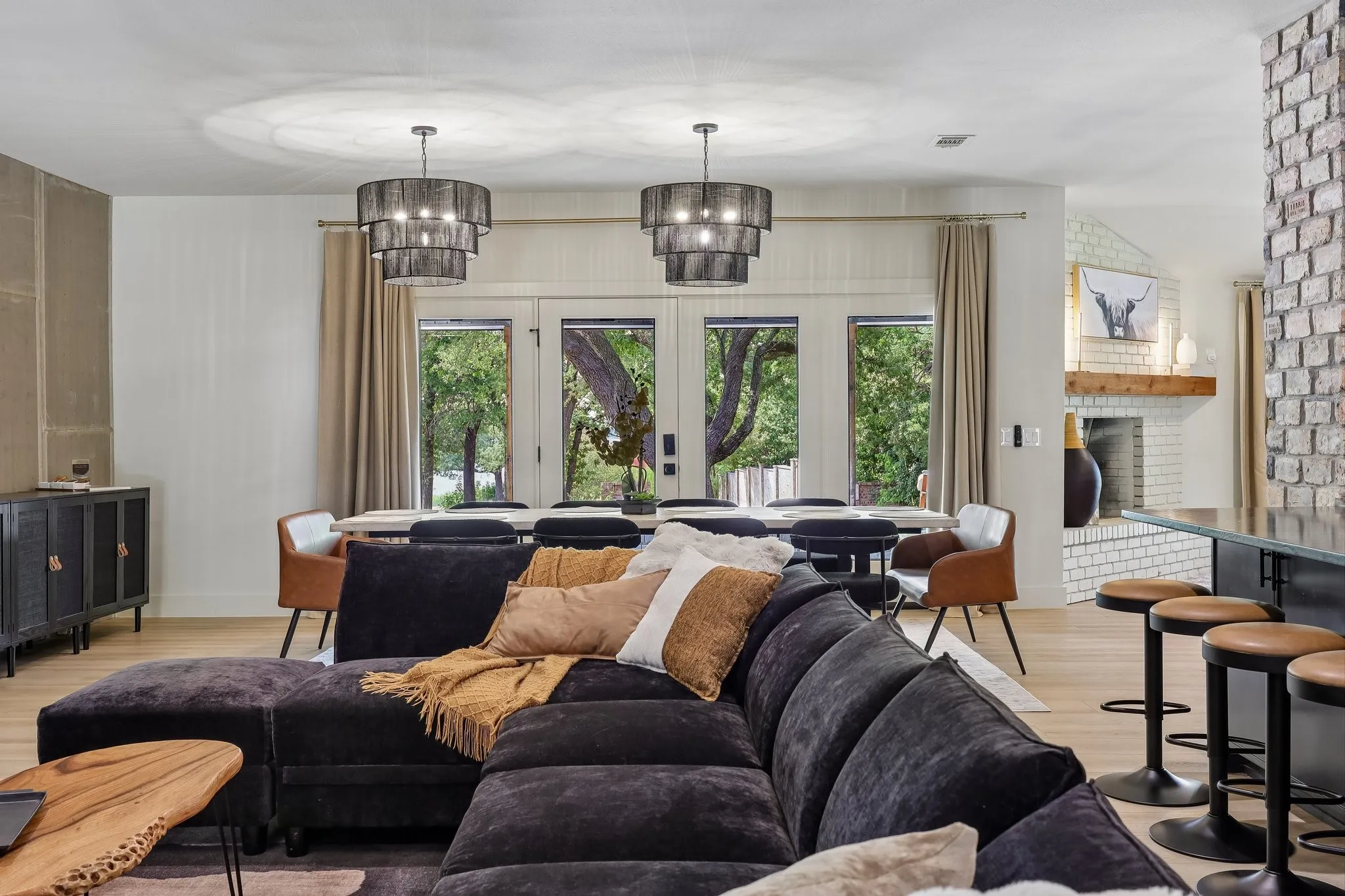 Floor to ceiling windows bring the outside in. That's exactly what you want at the lake!
