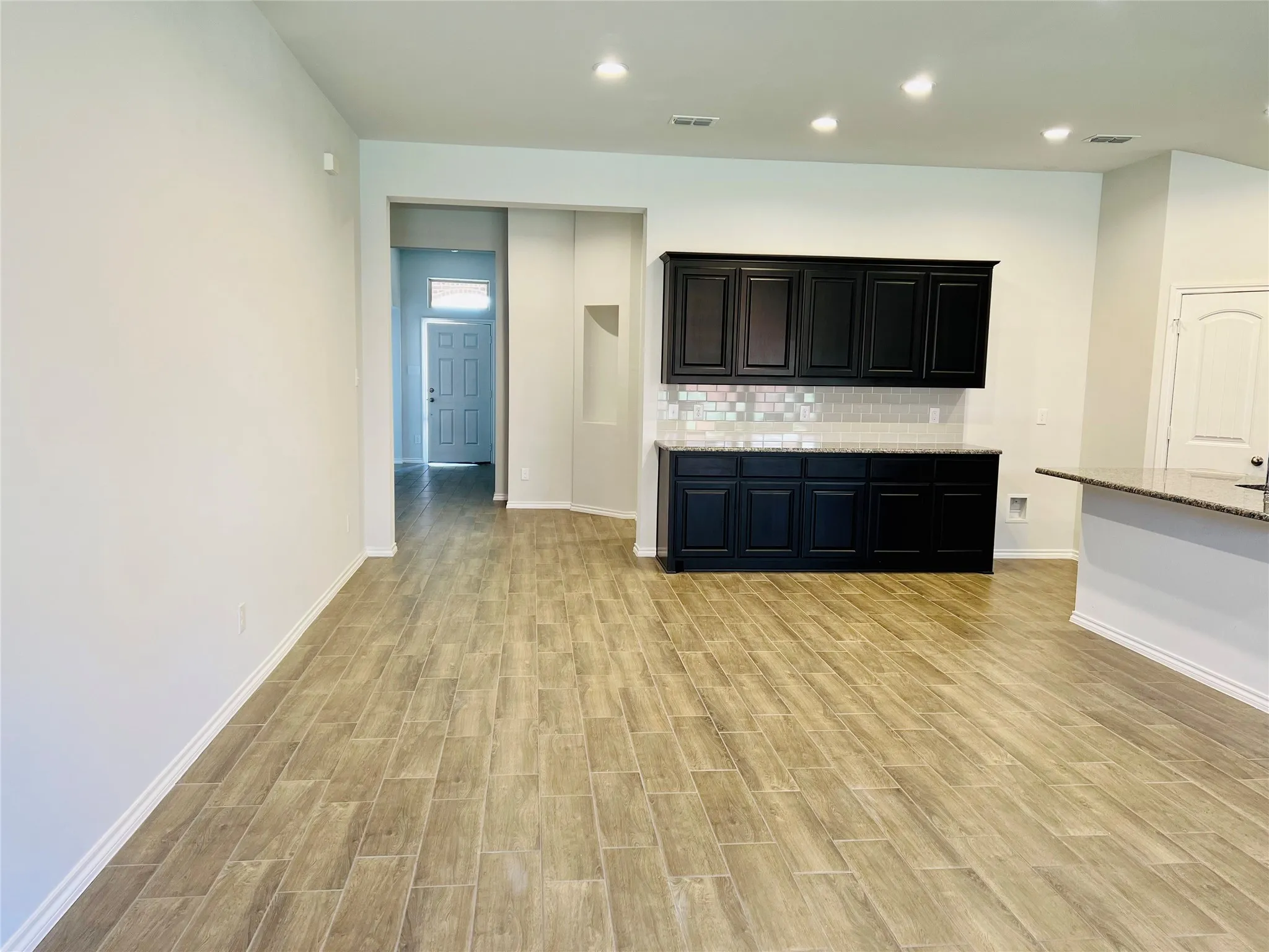 Single Family Residence For Rent in Tarrant County , 3504 Tahiti Lane, Fort Worth, Texas 76123, 4 Bedroom, 2 Bathroom, 2 Garage spaces, 1,951 Sqft, built in 2023, mls#21375739, Real Estate Agent in Fort Worth, Homes For Rent in Tarrant county, Homes For Rent in Fort Worth, Realtor in Fort Worth Texas, Real Estate Brokerage Independent Realty Texas, Luminita Cordes Realtor