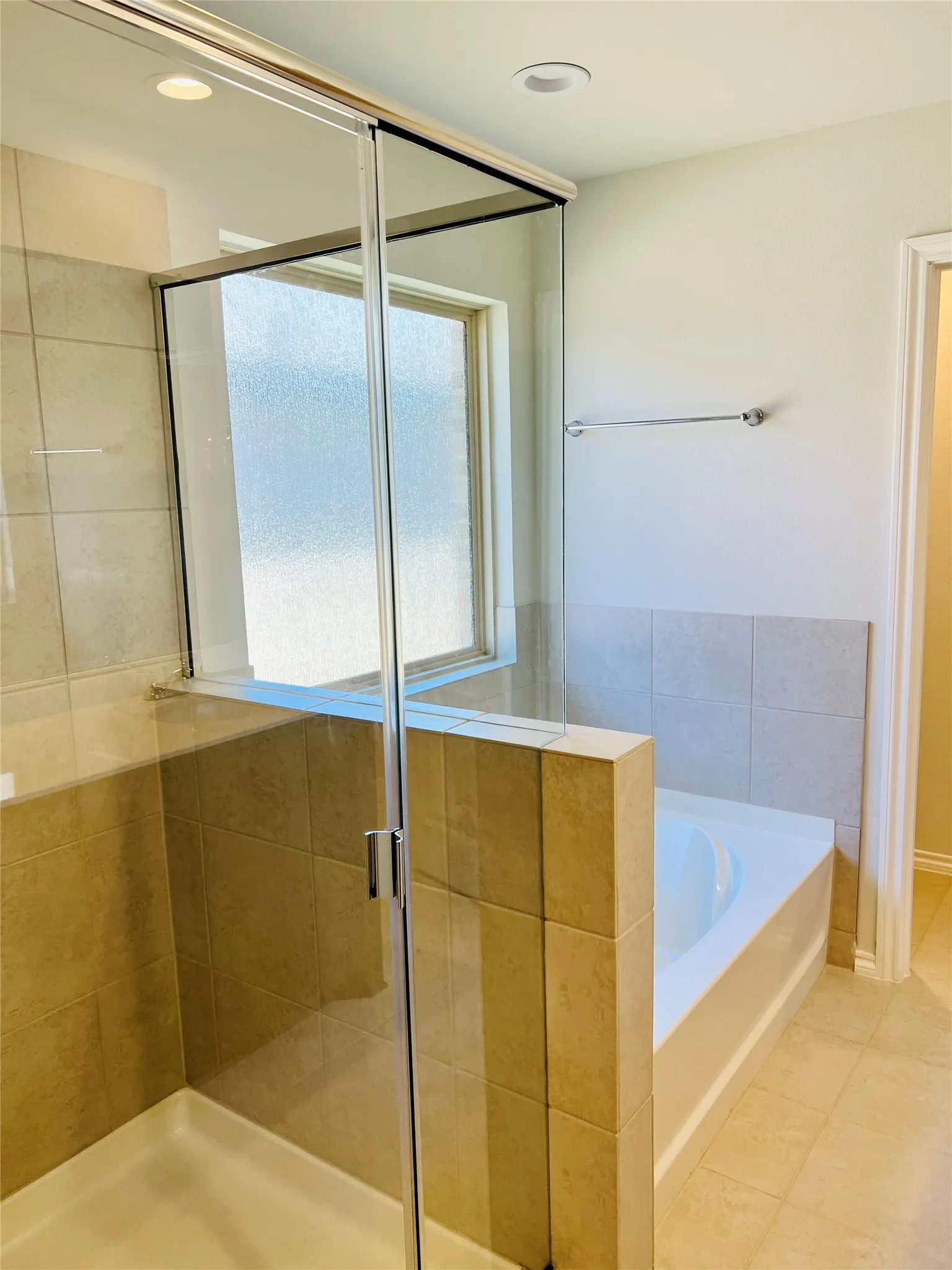 Single Family Residence For Rent in Tarrant County , 3504 Tahiti Lane, Fort Worth, Texas 76123, 4 Bedroom, 2 Bathroom, 2 Garage spaces, 1,951 Sqft, built in 2023, mls#21375739, Real Estate Agent in Fort Worth, Homes For Rent in Tarrant county, Homes For Rent in Fort Worth, Realtor in Fort Worth Texas, Real Estate Brokerage Independent Realty Texas, Luminita Cordes Realtor