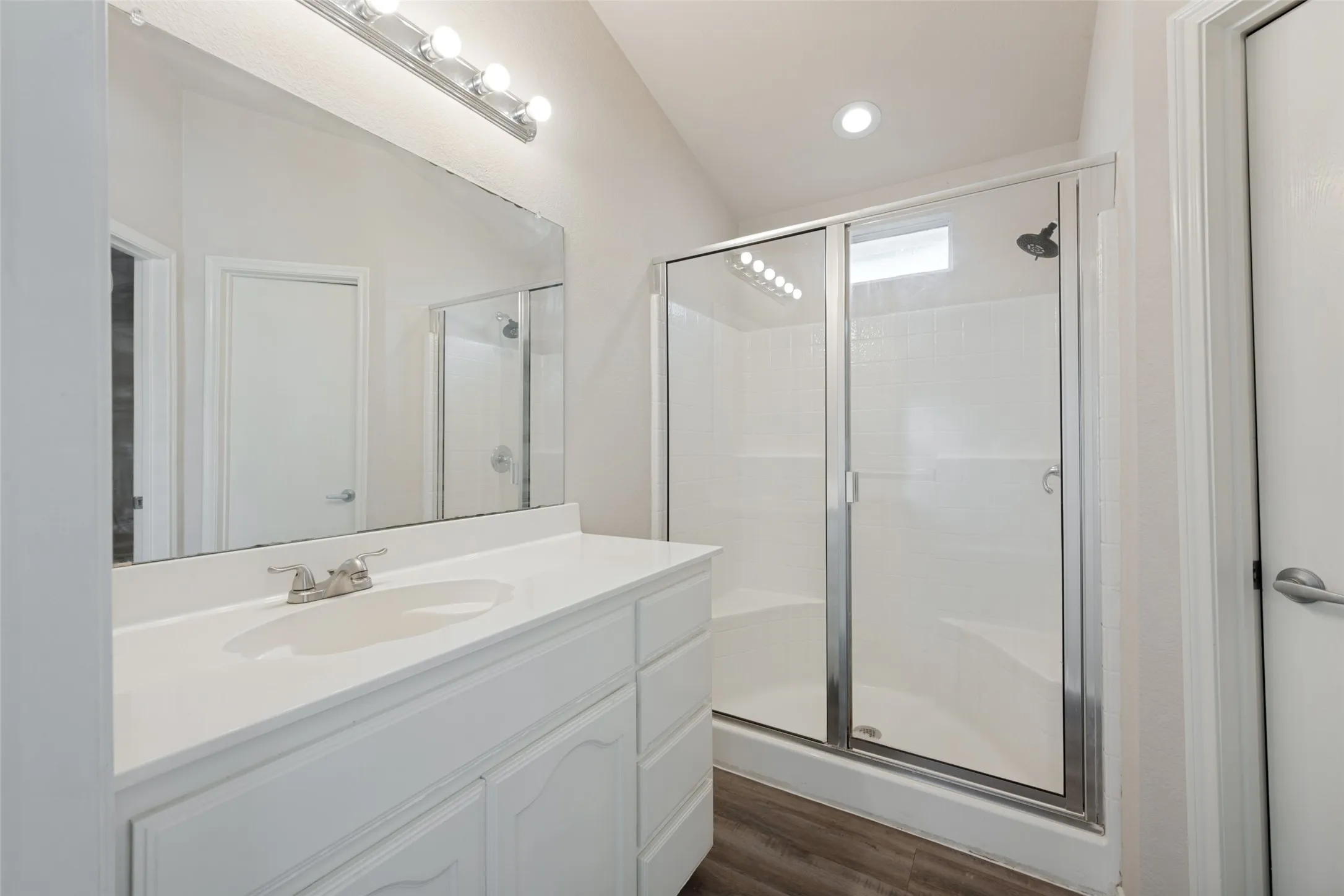 Single Family Residence For Rent in Tarrant County , 1105 Cottonwood Drive, Crowley, Texas 76036, 4 Bedroom, 2 Bathroom, 2 Garage spaces, 1,611 Sqft, built in 2005, mls#21368487, Real Estate Agent in Crowley, Homes For Rent in Tarrant county, Homes For Rent in Crowley, Realtor in Crowley Texas, Real Estate Brokerage Independent Realty Texas, Luminita Cordes Realtor