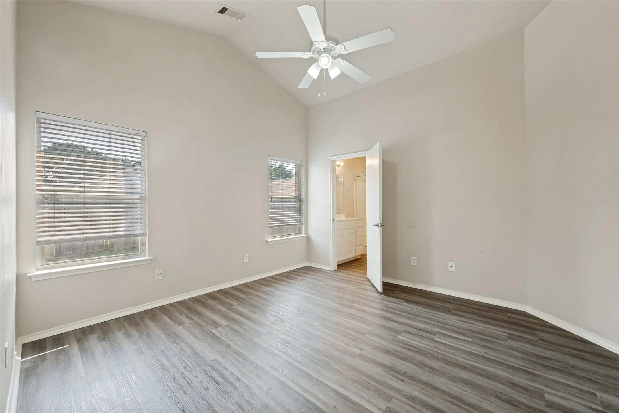 Single Family Residence For Rent in Tarrant County , 1105 Cottonwood Drive, Crowley, Texas 76036, 4 Bedroom, 2 Bathroom, 2 Garage spaces, 1,611 Sqft, built in 2005, mls#21368487, Real Estate Agent in Crowley, Homes For Rent in Tarrant county, Homes For Rent in Crowley, Realtor in Crowley Texas, Real Estate Brokerage Independent Realty Texas, Luminita Cordes Realtor