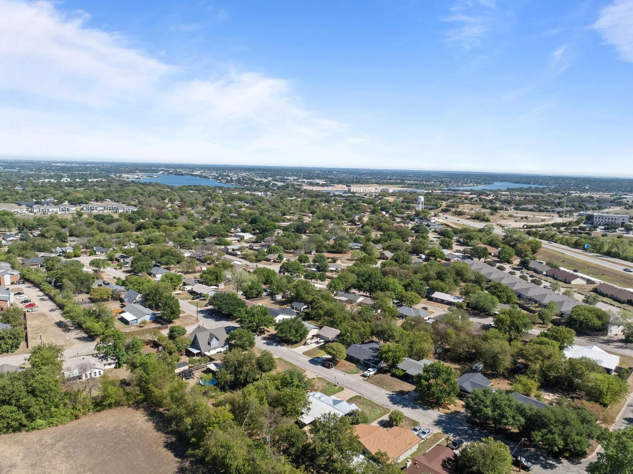 Single Family Residence For Rent in Hood County , 1729 W Doyle Street, Granbury, Texas 76048, 3 Bedroom, 2 Bathroom, 2 Garage spaces, 1,203 Sqft, built in 1985, mls#21375720, Real Estate Agent in Granbury, Homes For Rent in Hood county, Homes For Rent in Granbury, Realtor in Granbury Texas, Real Estate Brokerage Independent Realty Texas, Luminita Cordes Realtor