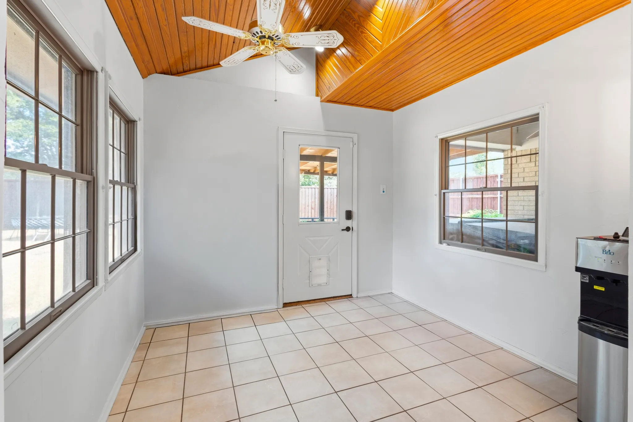 Single Family Residence For Sale in Collin County , 3309 E Park Boulevard, Plano, Texas 75074, 4 Bedroom, 3 Bathroom, 2 Garage spaces, 2,412 Sqft, built in 1976, mls#21375732, Real Estate Agent in Plano, Homes For Sale in Collin county, Homes For Sale in Plano, Realtor in Plano Texas, Real Estate Brokerage Independent Realty Texas, Luminita Cordes Realtor