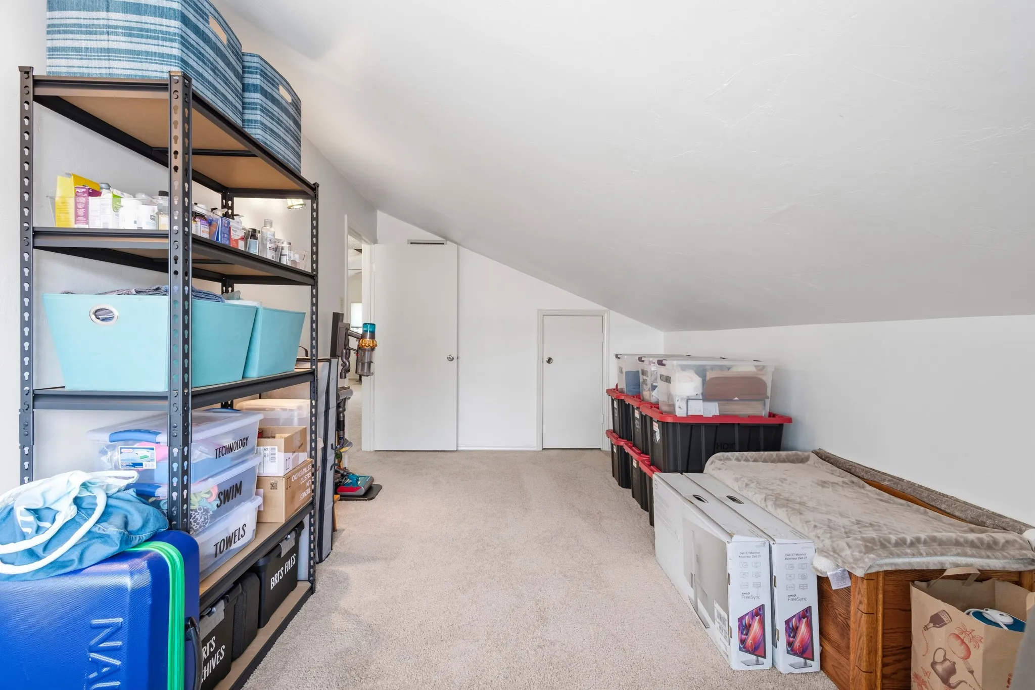 Single Family Residence For Sale in Collin County , 3309 E Park Boulevard, Plano, Texas 75074, 4 Bedroom, 3 Bathroom, 2 Garage spaces, 2,412 Sqft, built in 1976, mls#21375732, Real Estate Agent in Plano, Homes For Sale in Collin county, Homes For Sale in Plano, Realtor in Plano Texas, Real Estate Brokerage Independent Realty Texas, Luminita Cordes Realtor