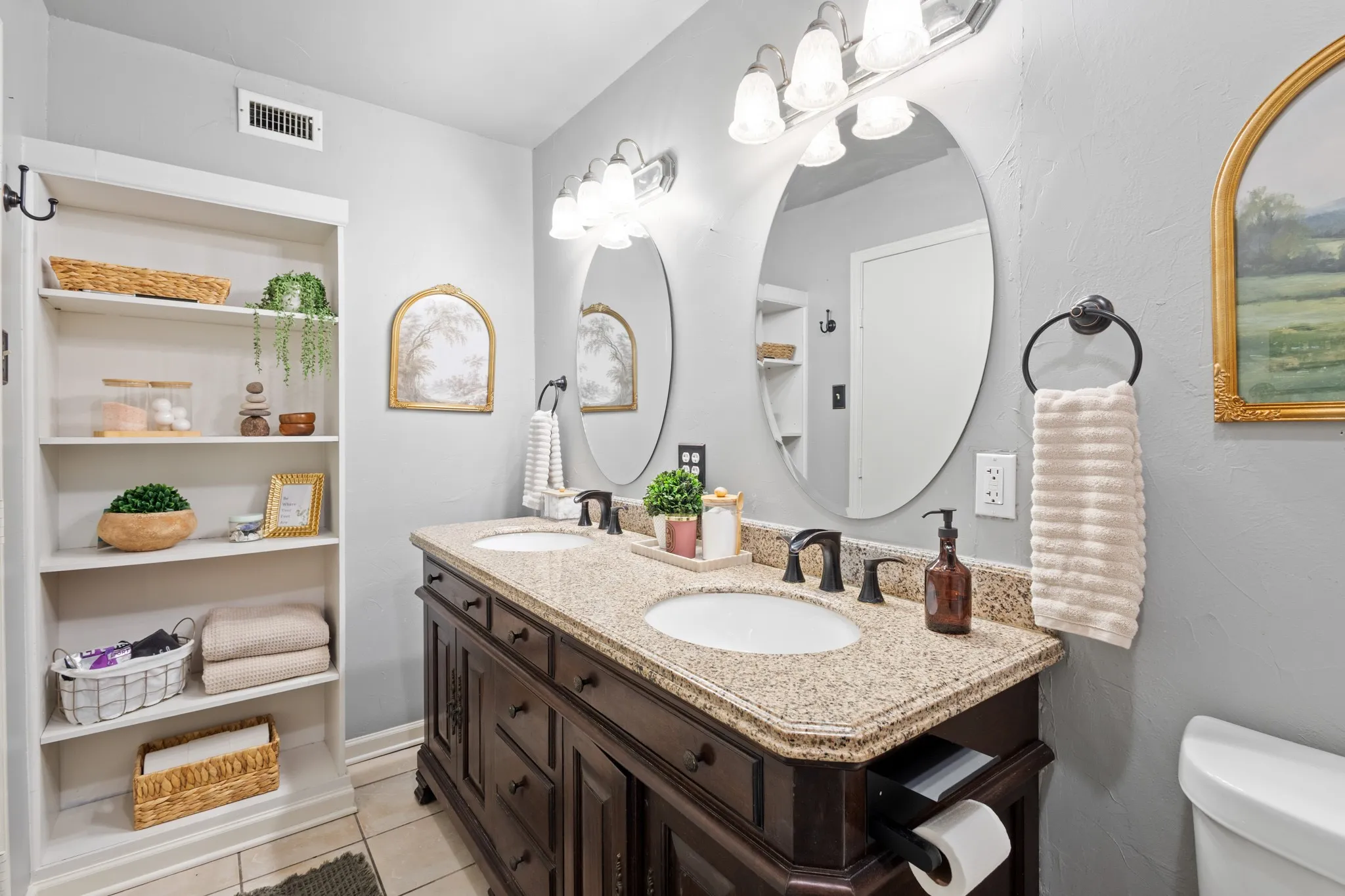 Single Family Residence For Sale in Collin County , 3309 E Park Boulevard, Plano, Texas 75074, 4 Bedroom, 3 Bathroom, 2 Garage spaces, 2,412 Sqft, built in 1976, mls#21375732, Real Estate Agent in Plano, Homes For Sale in Collin county, Homes For Sale in Plano, Realtor in Plano Texas, Real Estate Brokerage Independent Realty Texas, Luminita Cordes Realtor