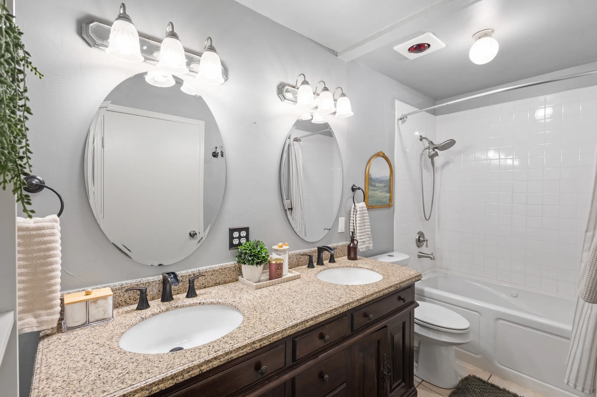 Single Family Residence For Sale in Collin County , 3309 E Park Boulevard, Plano, Texas 75074, 4 Bedroom, 3 Bathroom, 2 Garage spaces, 2,412 Sqft, built in 1976, mls#21375732, Real Estate Agent in Plano, Homes For Sale in Collin county, Homes For Sale in Plano, Realtor in Plano Texas, Real Estate Brokerage Independent Realty Texas, Luminita Cordes Realtor