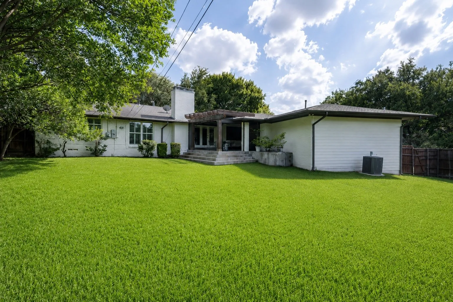 Single Family Residence For Rent in Dallas County , 7009 Eudora Drive, Dallas, Texas 75230, 4 Bedroom, 4 Bathroom, 2 Garage spaces, 3,283 Sqft, built in 1956, mls#21374684, Real Estate Agent in Dallas, Homes For Rent in Dallas county, Homes For Rent in Dallas, Realtor in Dallas Texas, Real Estate Brokerage Independent Realty Texas, Luminita Cordes Realtor