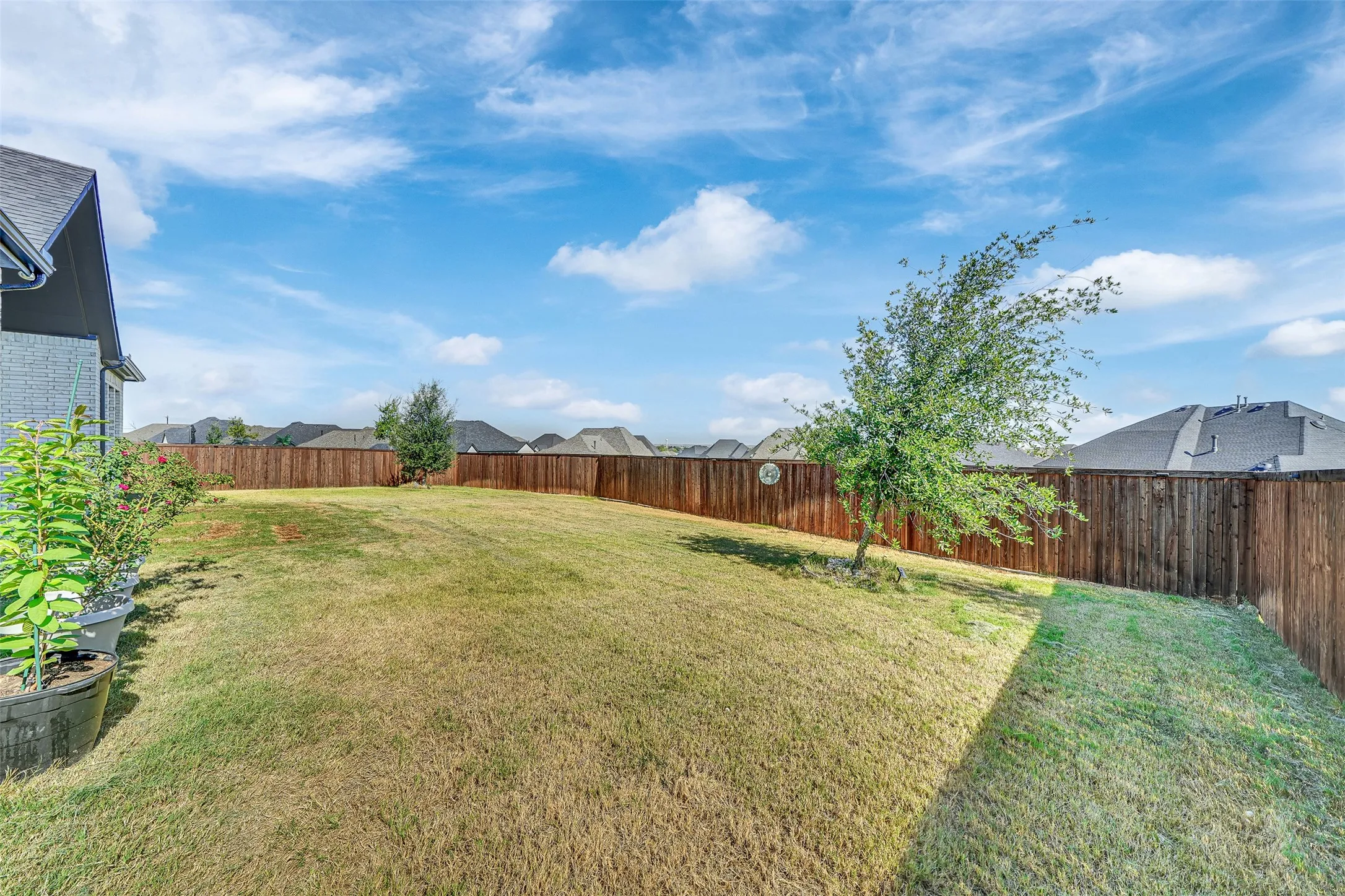 Single Family Residence For Sale in Tarrant County , 531 Syracuse Street, Haslet, Texas 76052, 4 Bedroom, 4 Bathroom, 3 Garage spaces, 3,582 Sqft, built in 2023, mls#21375749, Real Estate Agent in Haslet, Homes For Sale in Tarrant county, Homes For Sale in Haslet, Realtor in Haslet Texas, Real Estate Brokerage Independent Realty Texas, Luminita Cordes Realtor